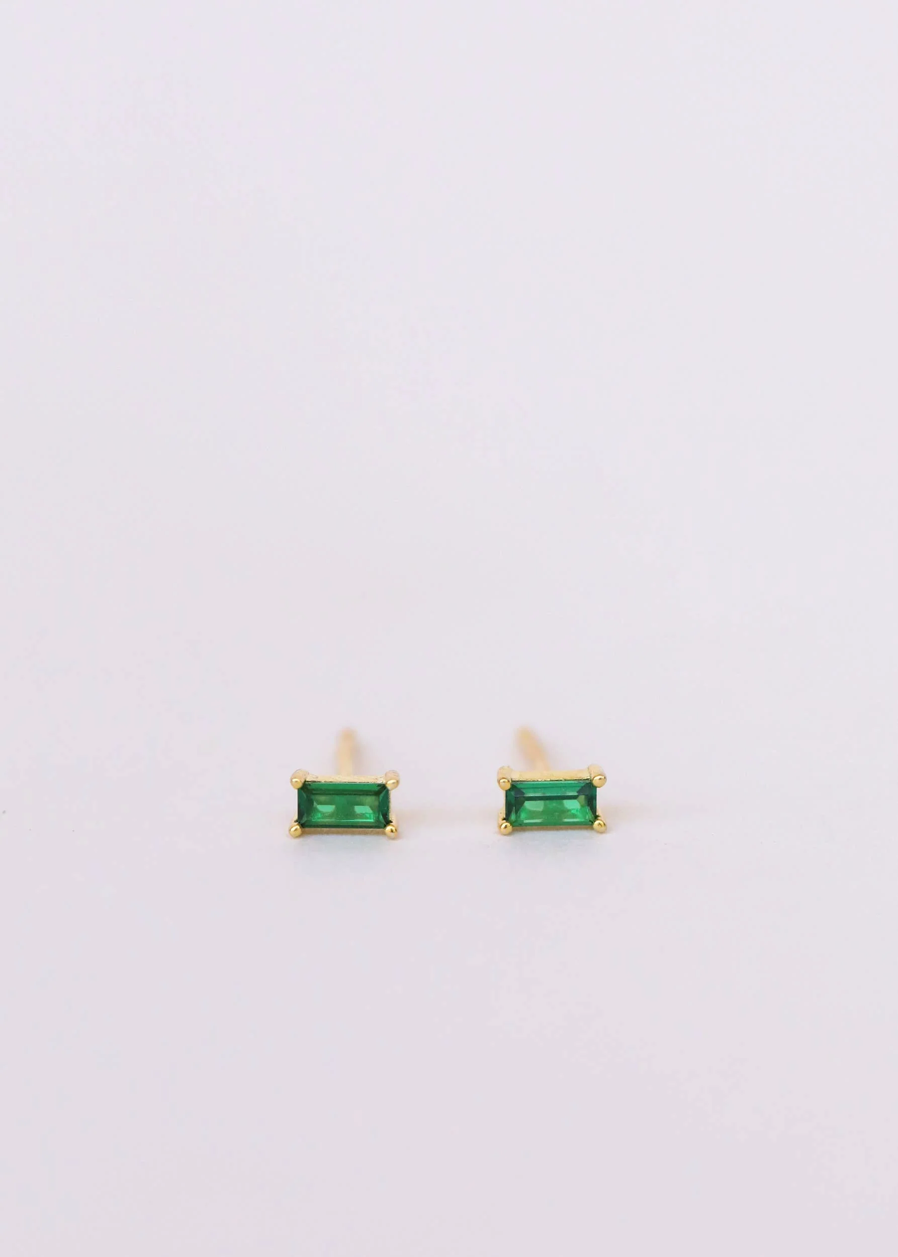 Baguette - Emerald - Gold Earrings - Image 3