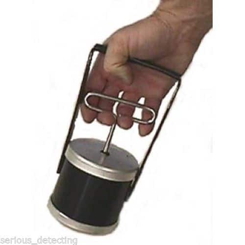TerraX Serious Black Sand Magnet with Quick Release - Image 2
