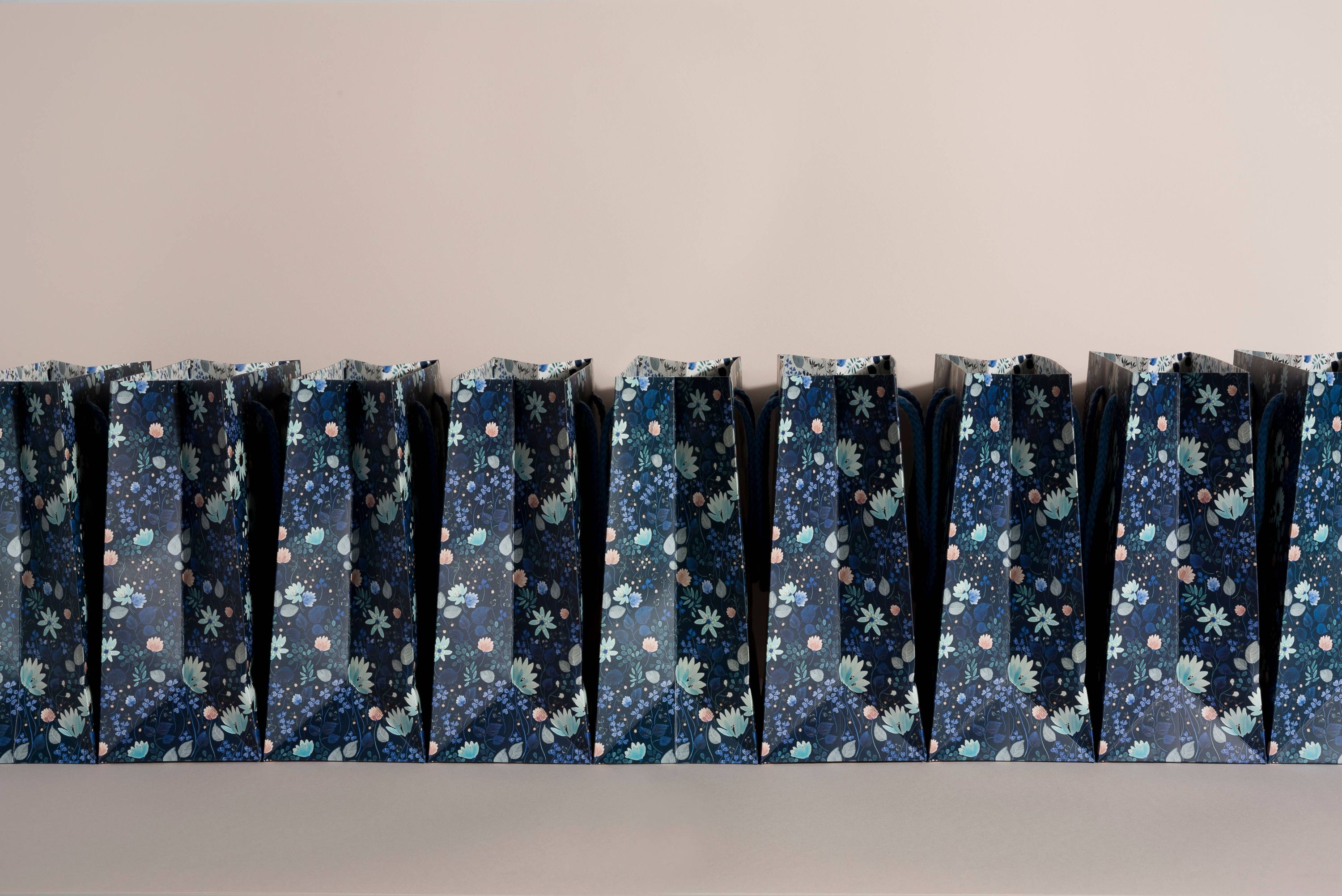 Northern Currants gift bag - Image 2