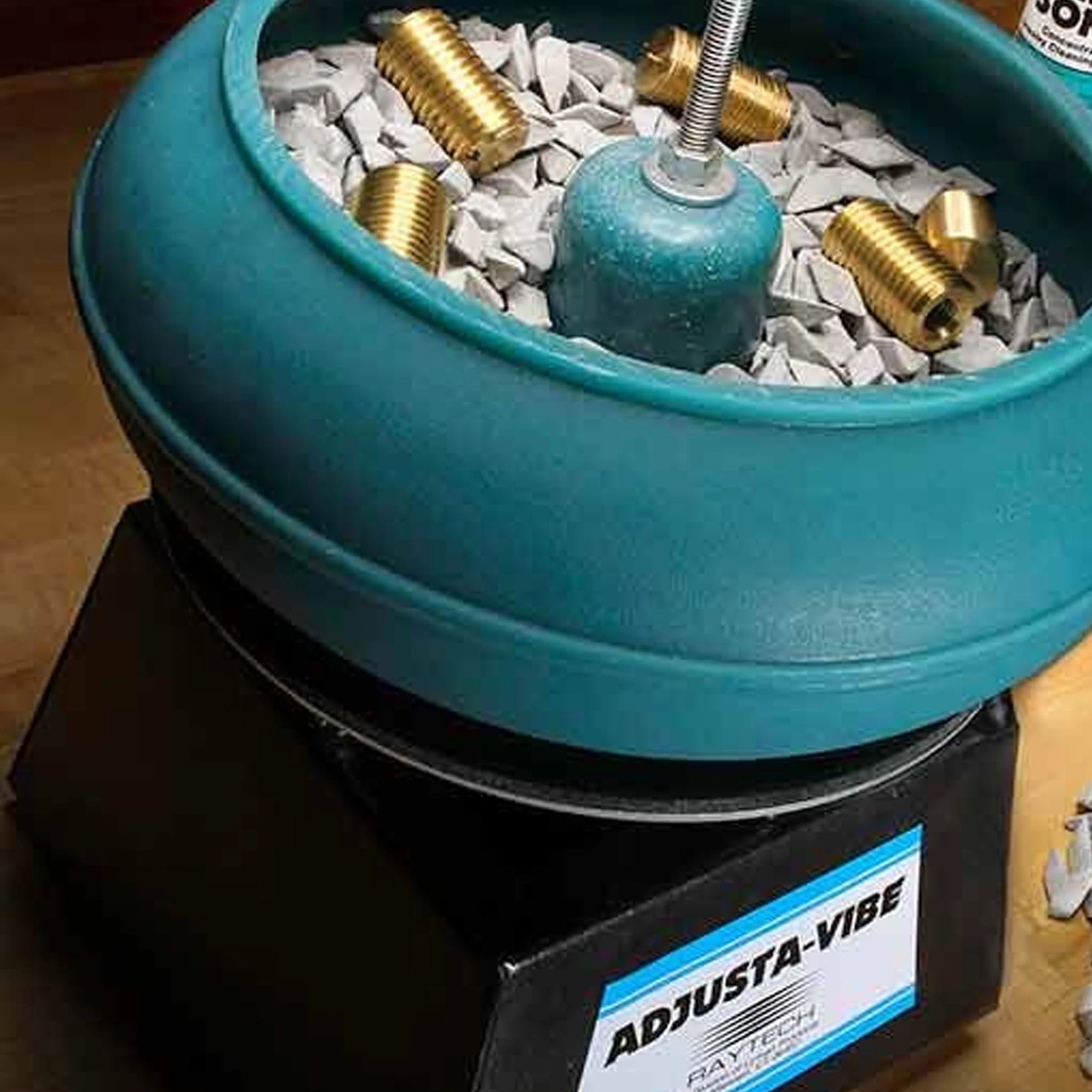 Raytech AV-25 Vibratory Tumbler with 14" Bowl and Drain - Image 2