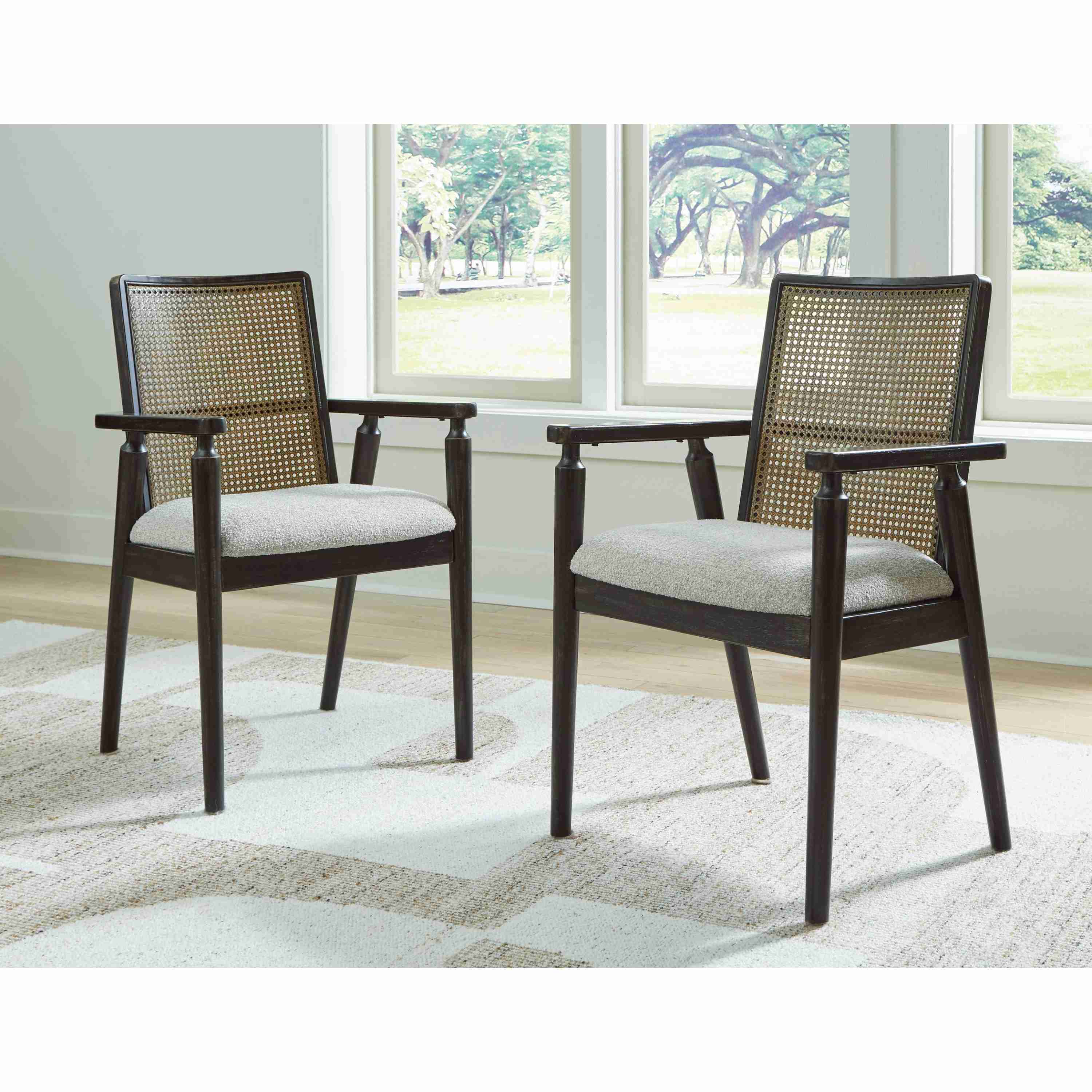 Signature Design by Ashley Galliden D841 7 pc Dining Set - Image 3