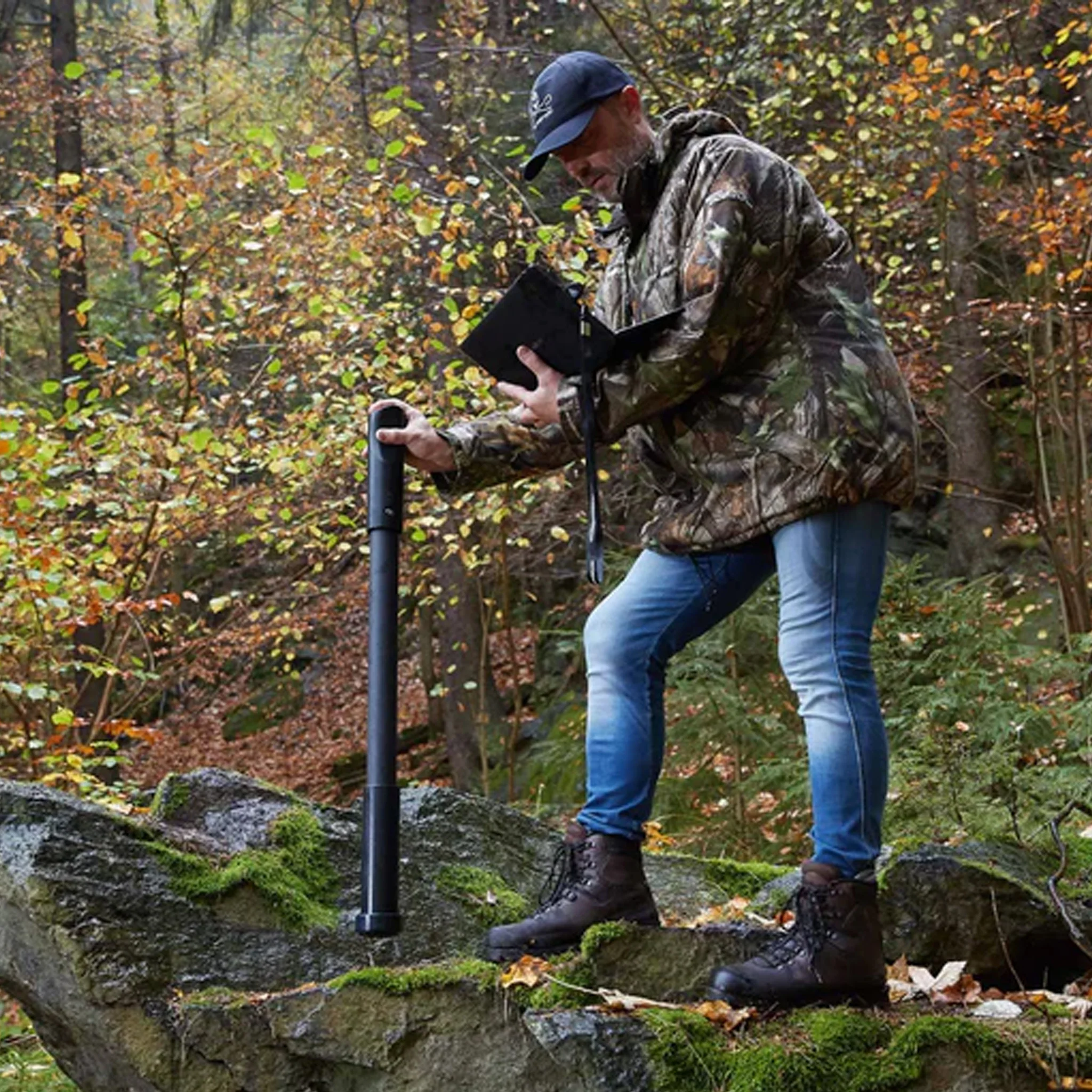 OKM Fusion Professional Metal Detector with SRIS Coil - Image 3