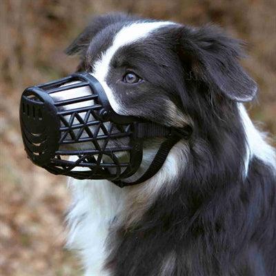 Trixie Muzzle Plastic Black - comfortable muzzle - Image 2