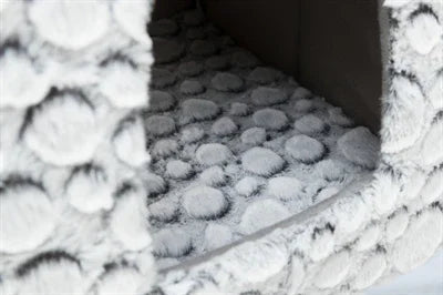 Trixie Igloo Mila Cat Bed, Plush White/Grey - Image 3