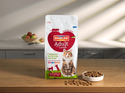 Smolke Cat Adult Lamb/Rice – All-in-one food with lamb, chicken and fish – 2 kg - Image 2