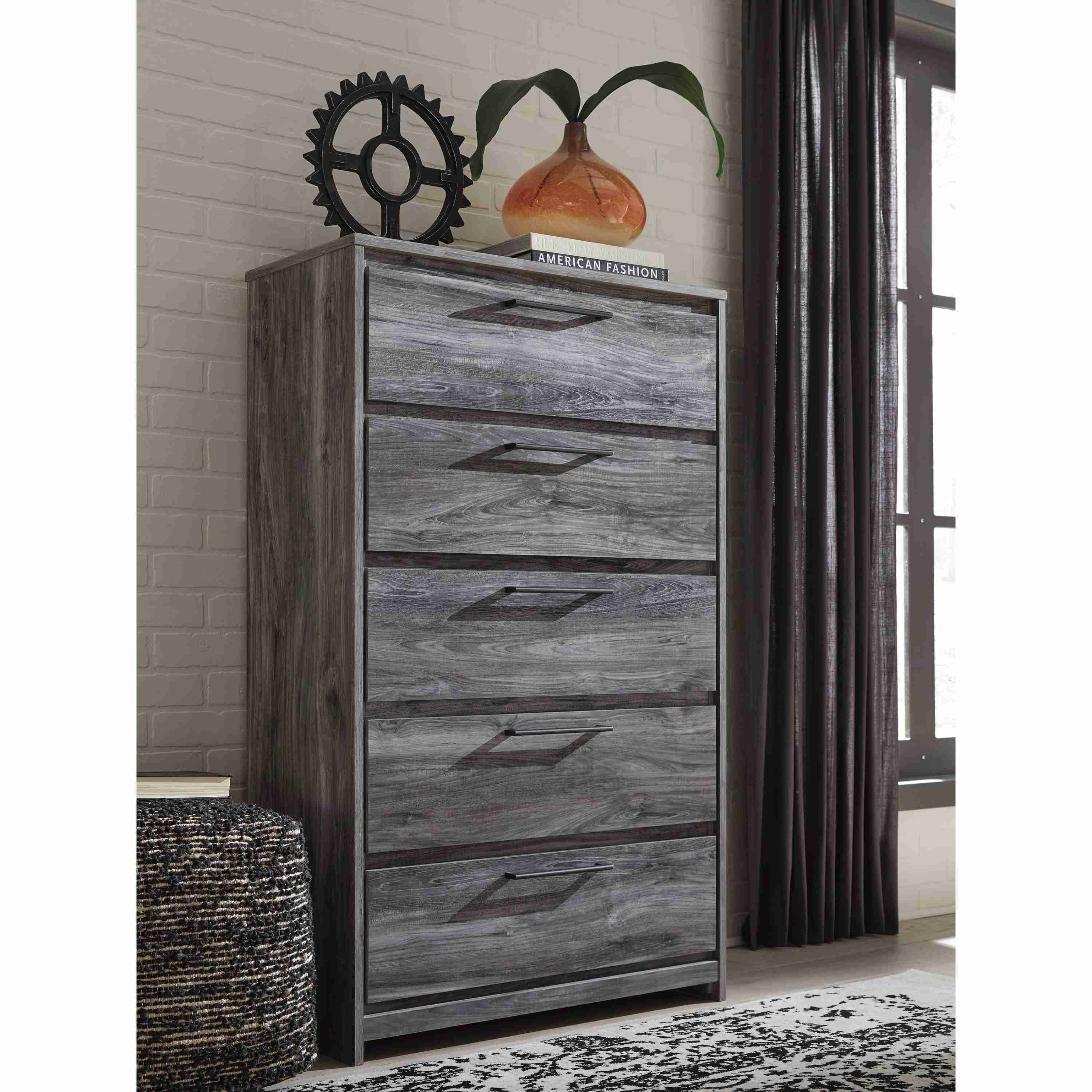 Signature Design by Ashley Baystorm 5-Drawer Chest B221-46 - Image 2