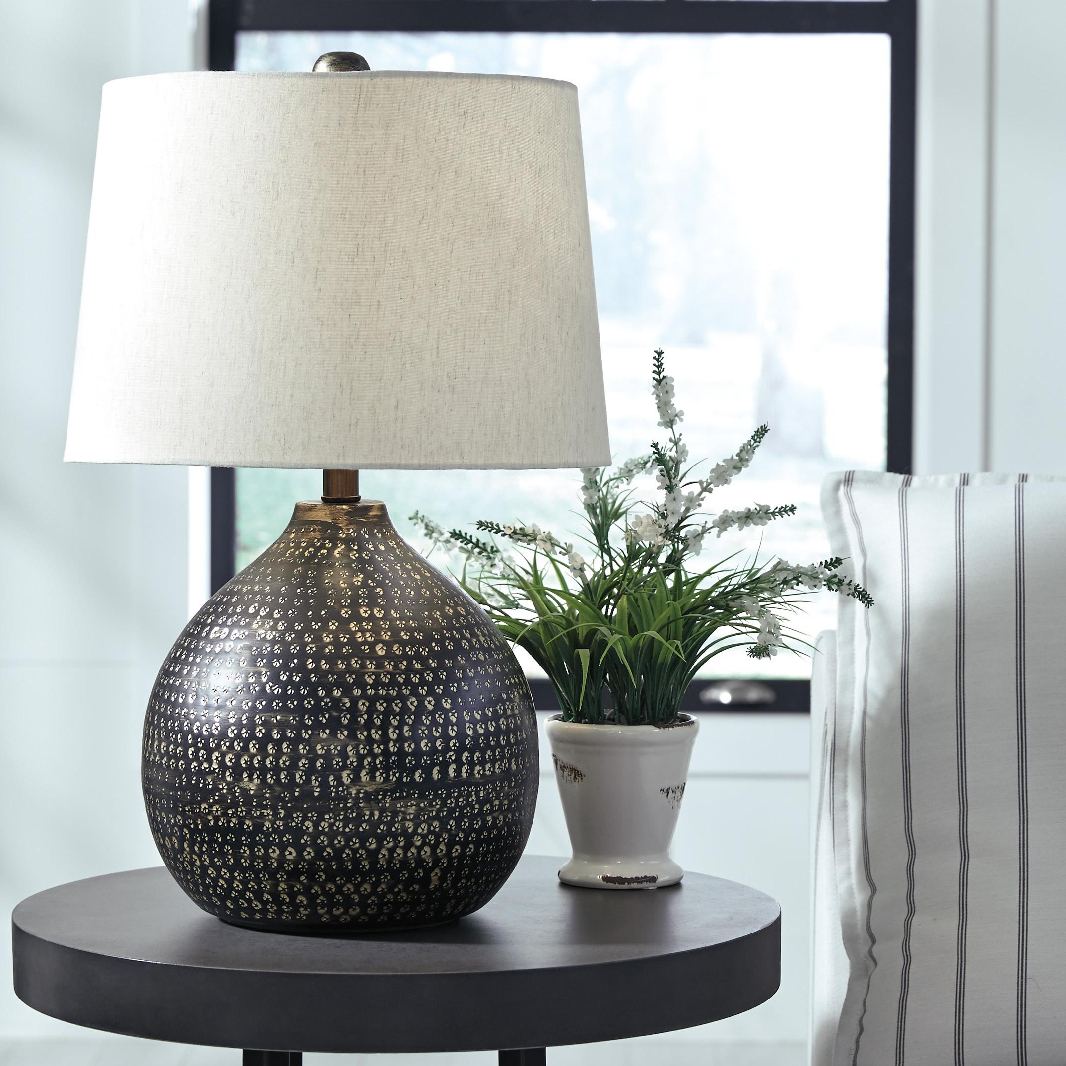 Signature Design by Ashley Maire Table Lamp L207294 - Image 2