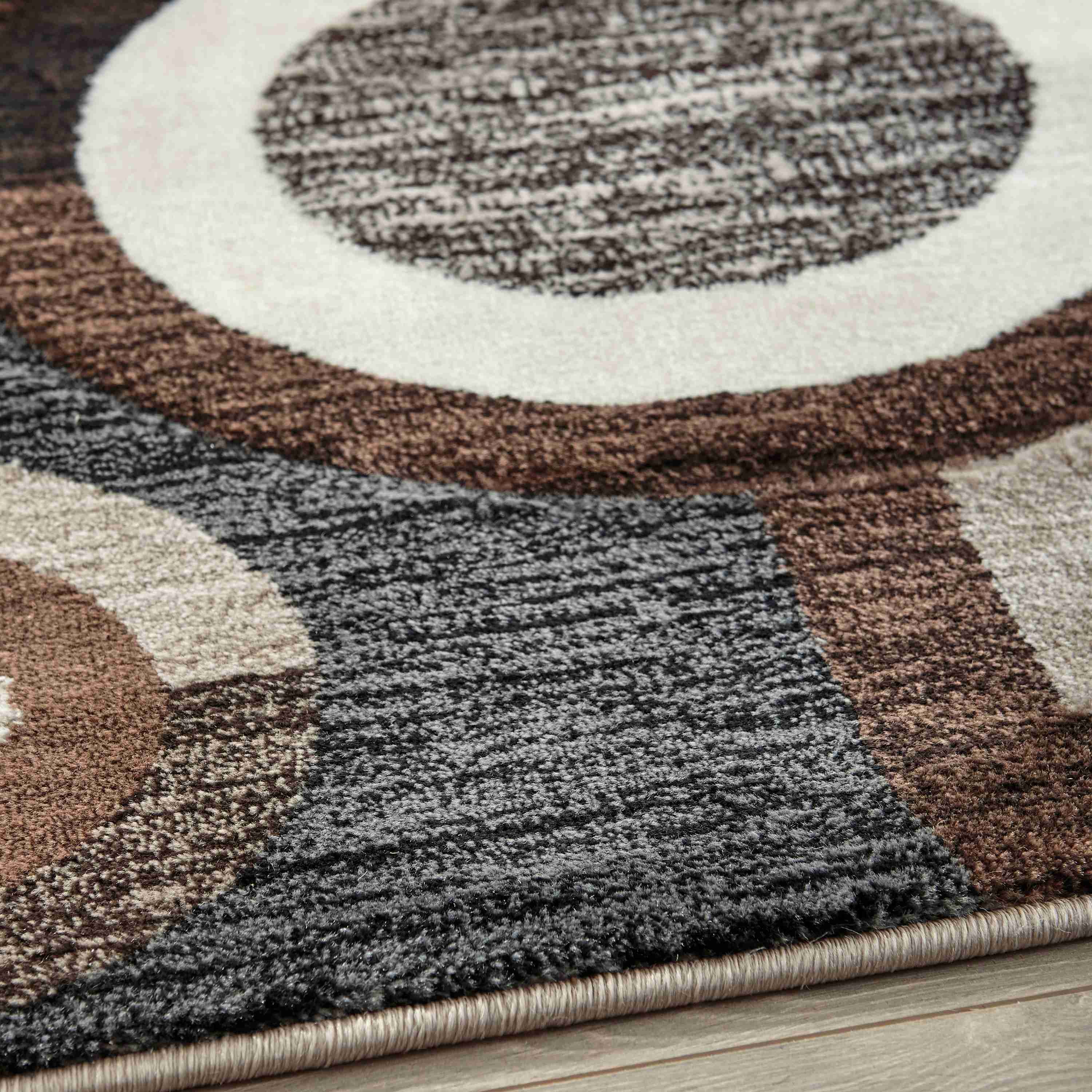Signature Design by Ashley Guintte R403971 Large Rug - Image 2
