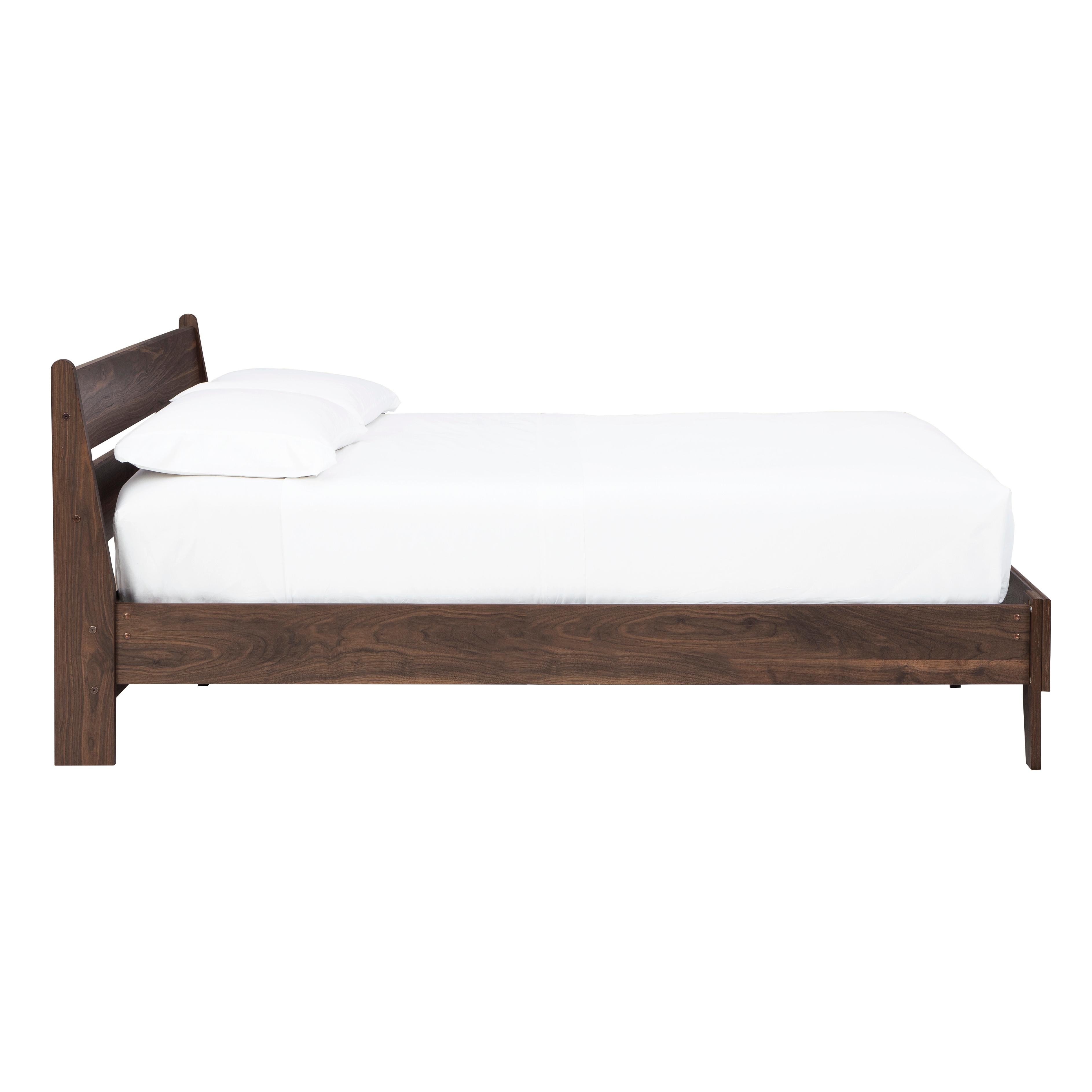 Signature Design by Ashley Calverson EB3660B1 Queen Panel Platform Bed - Image 3