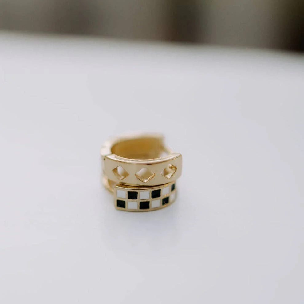 Black & White Checkered Hoops - Image 3