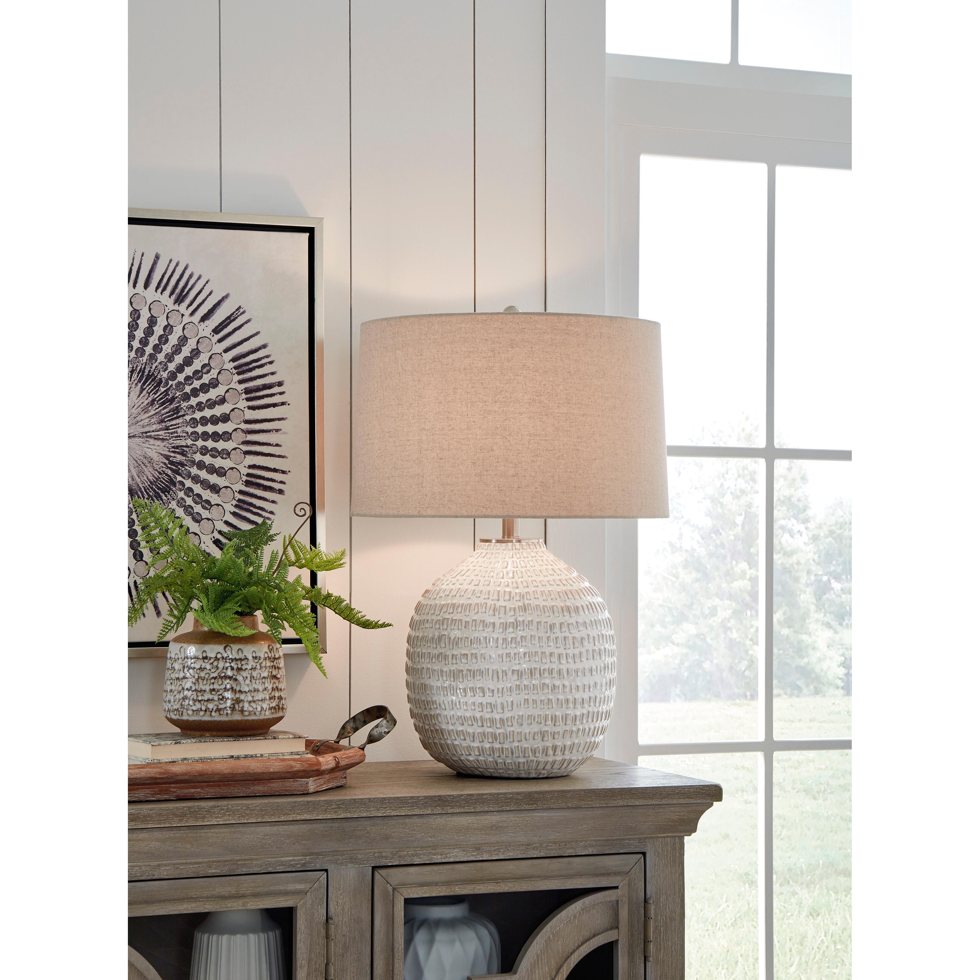 Signature Design by Ashley Jamon L100764 Ceramic Table Lamp - Image 3