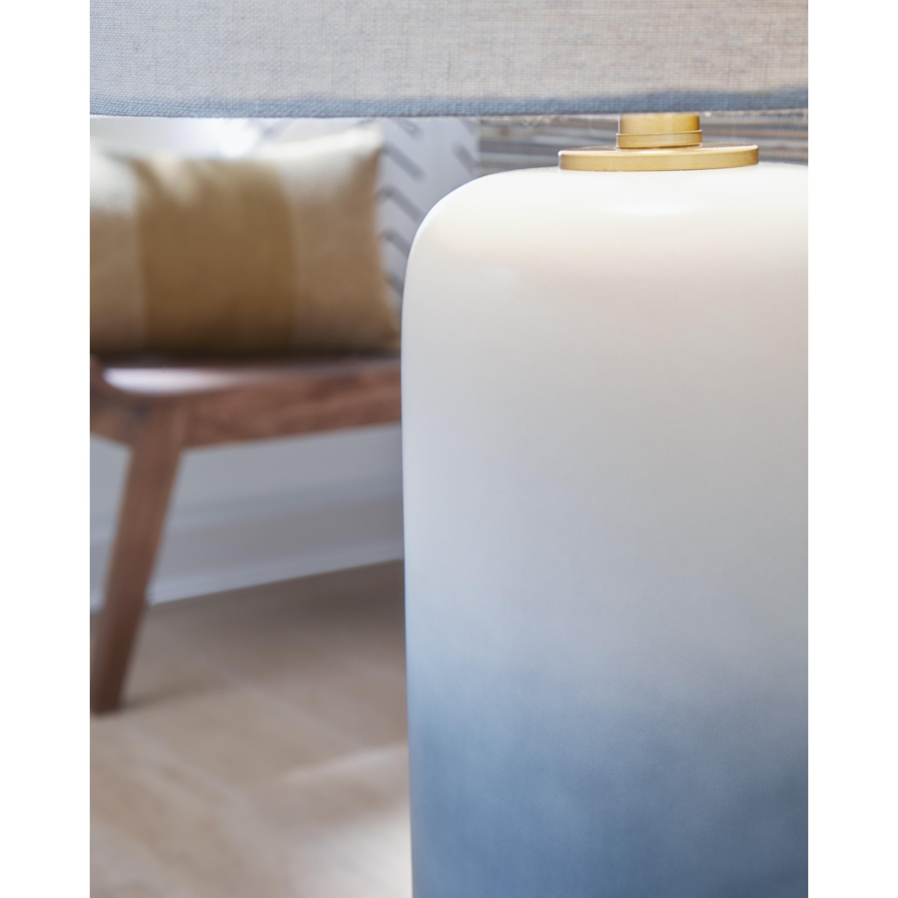 Signature Design by Ashley Lemrich L123874 Ceramic Table Lamp - Image 3