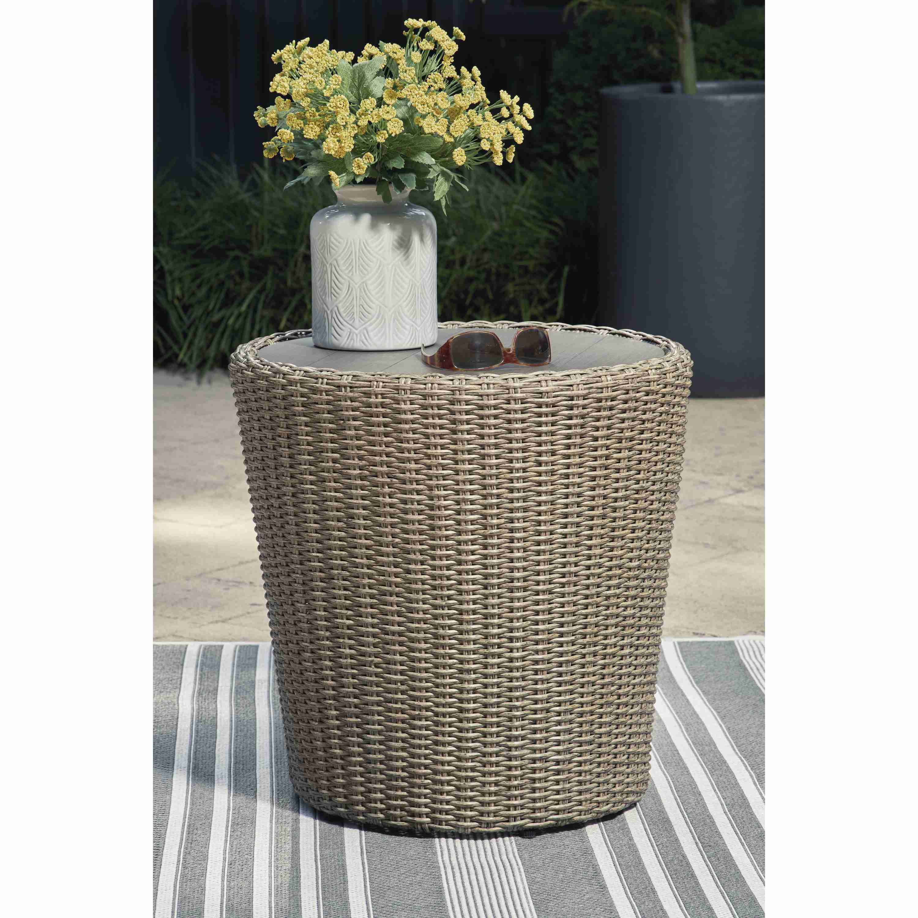 Signature Design by Ashley Danson P505-706 Round End Table - Image 3