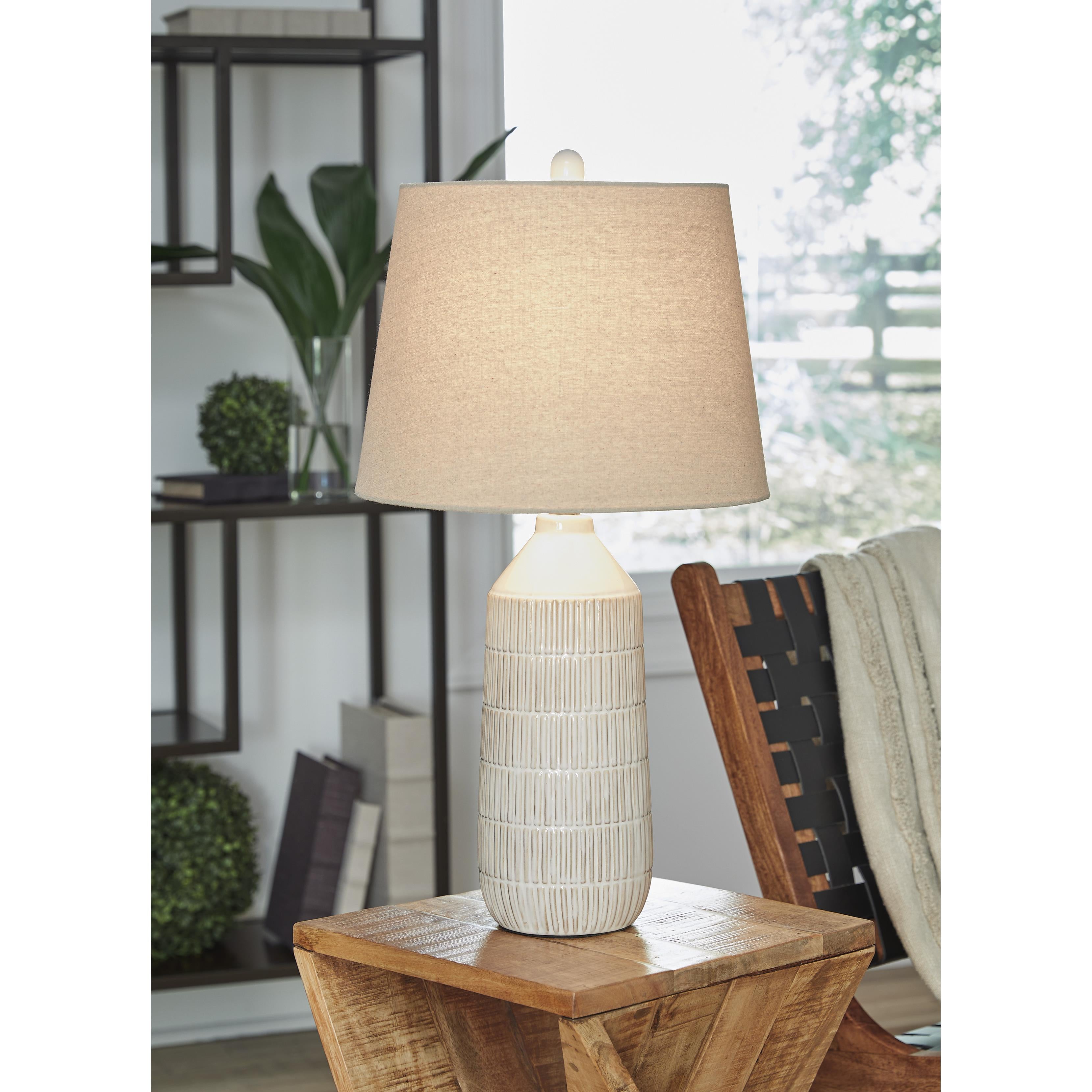 Signature Design by Ashley Willport L177994 Ceramic Table Lamp - Image 2