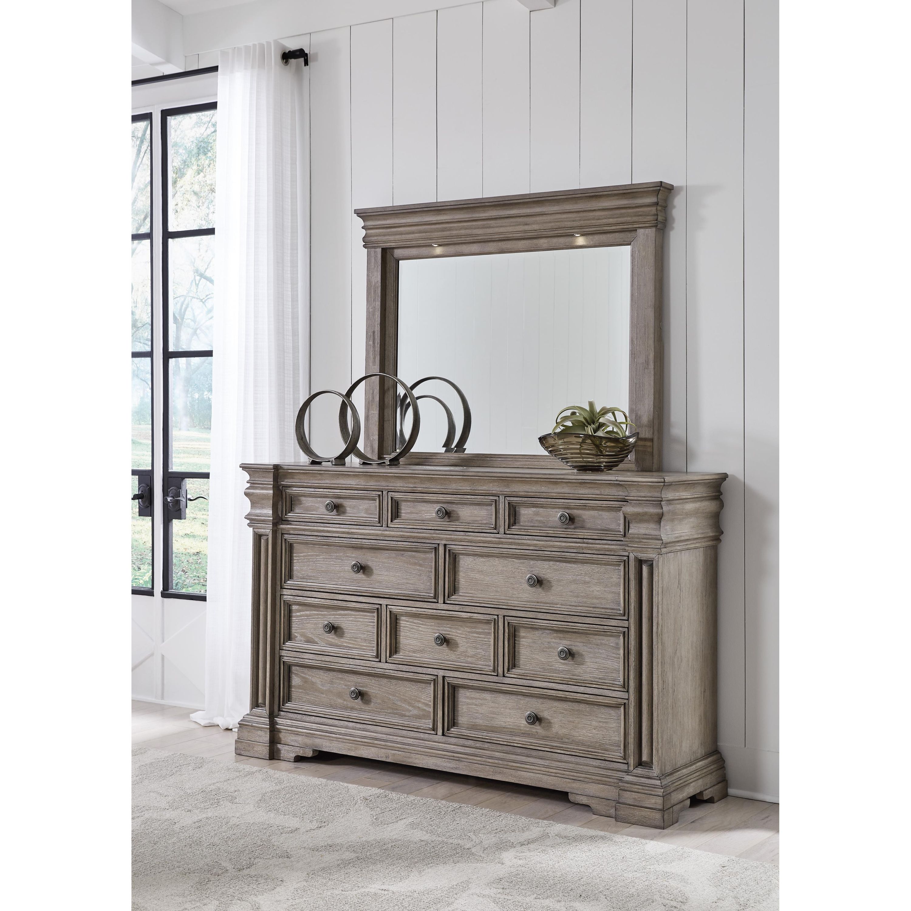 Signature Design by Ashley Blairhurst B916B1 Dresser and Mirror - Image 3