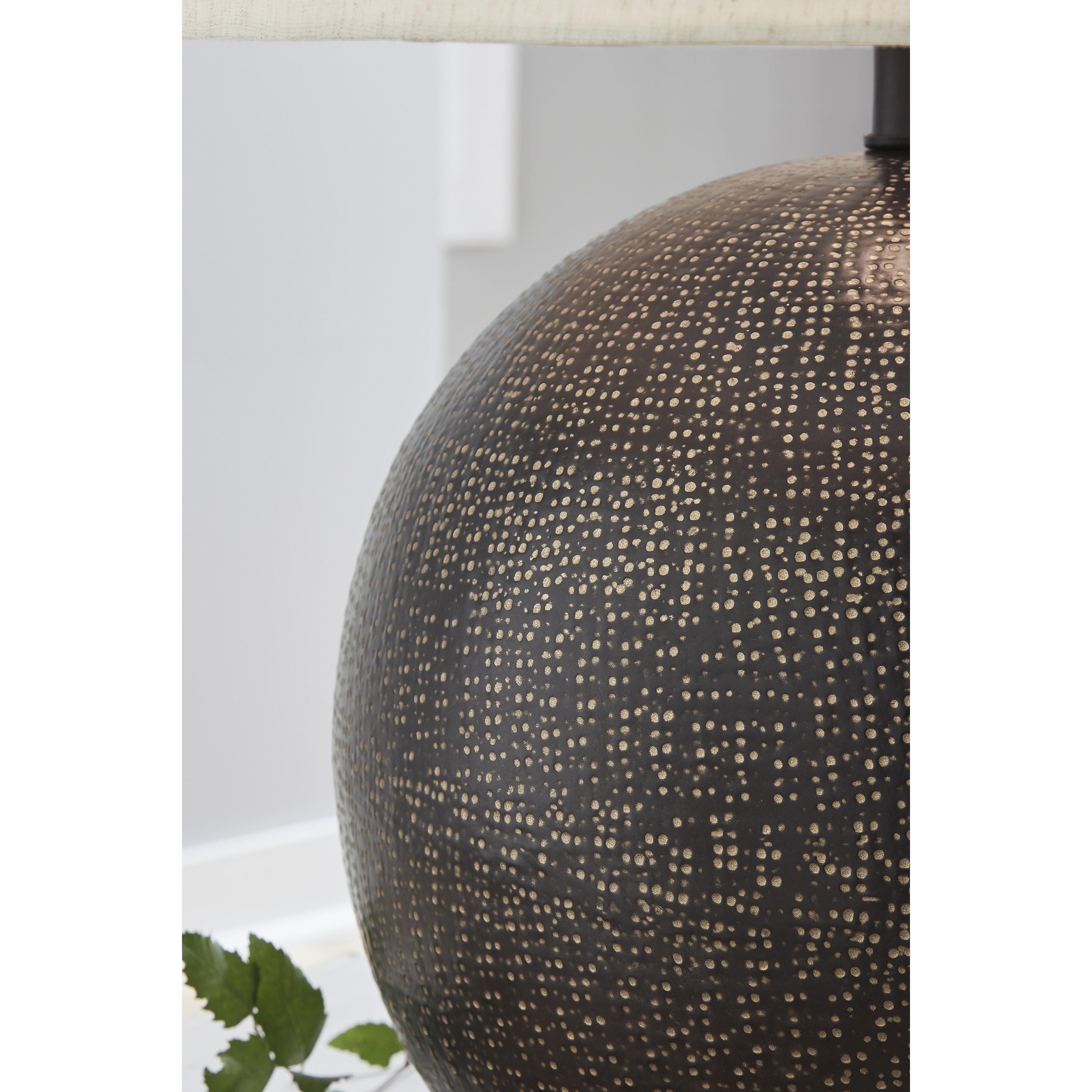 Signature Design by Ashley Hambell L207434 Metal Table Lamp - Image 3