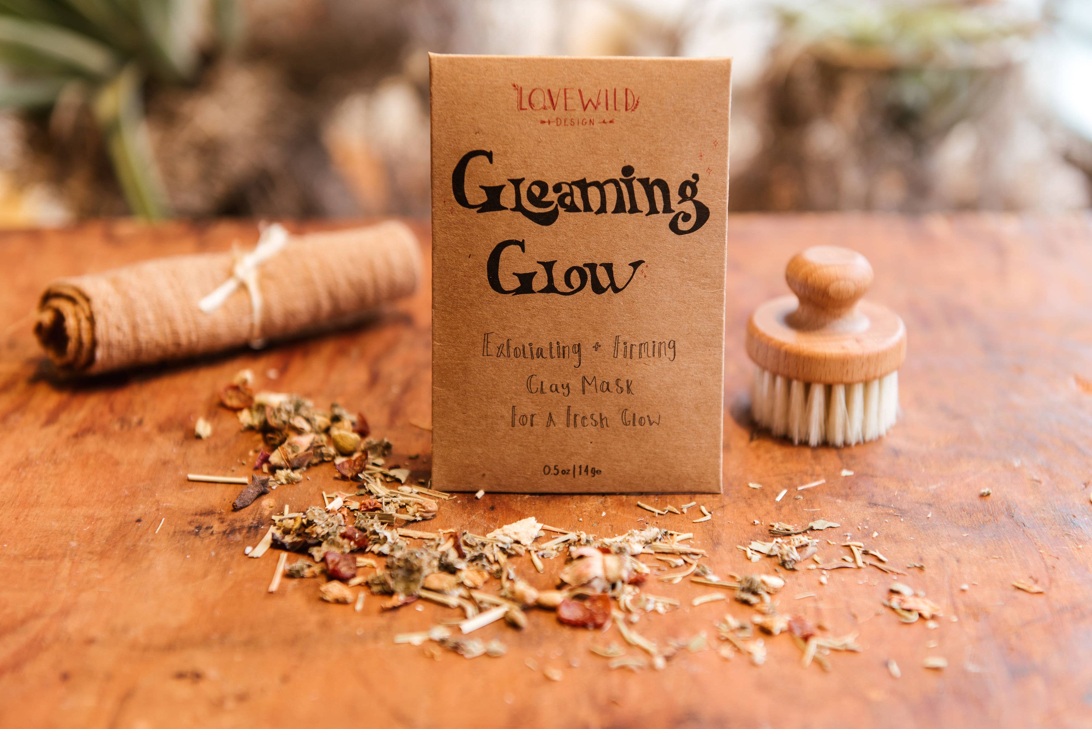 Gleaming Glow - Exfoliating Clay Mask - Image 1