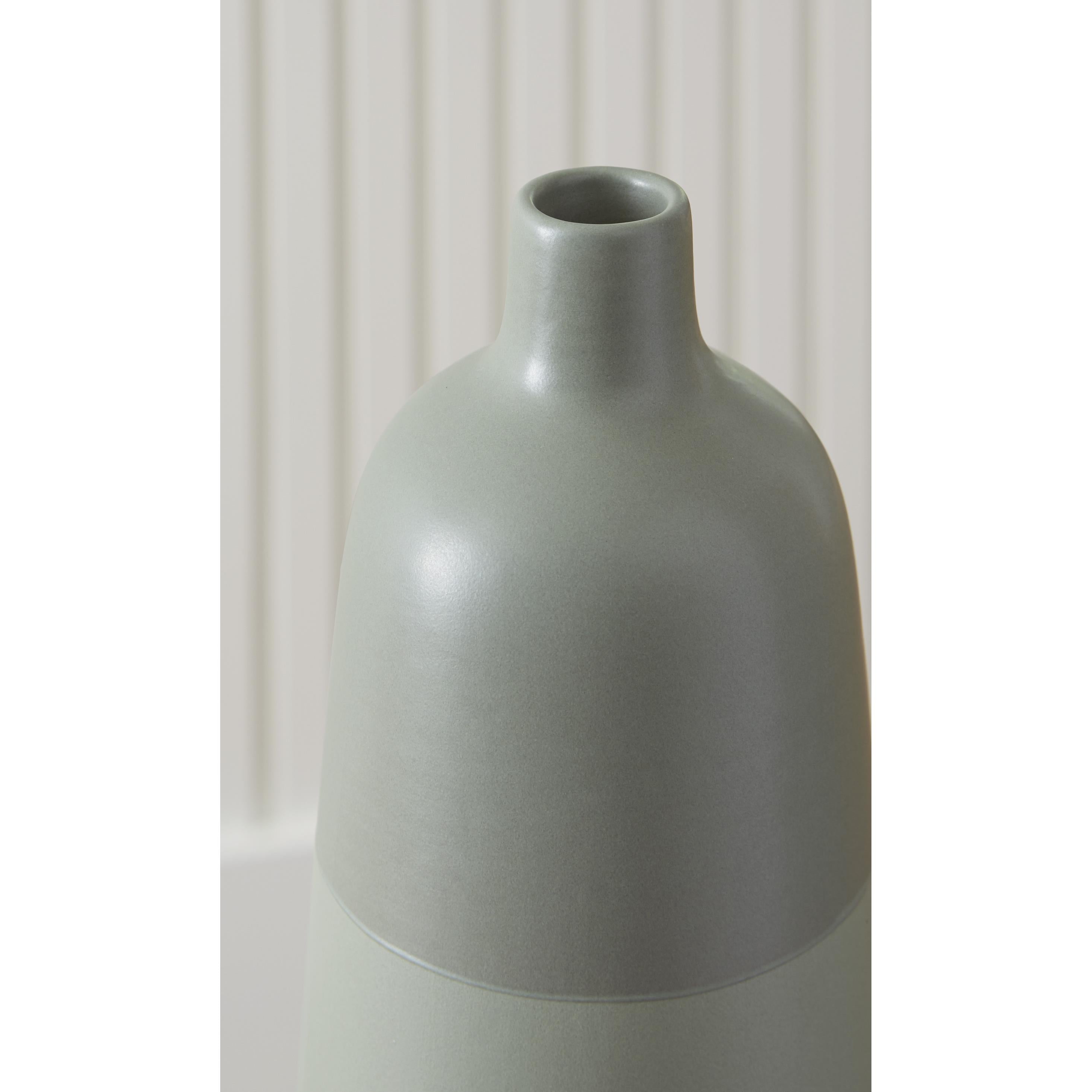 Signature Design by Ashley Peerland A2000655 Vase - Image 3
