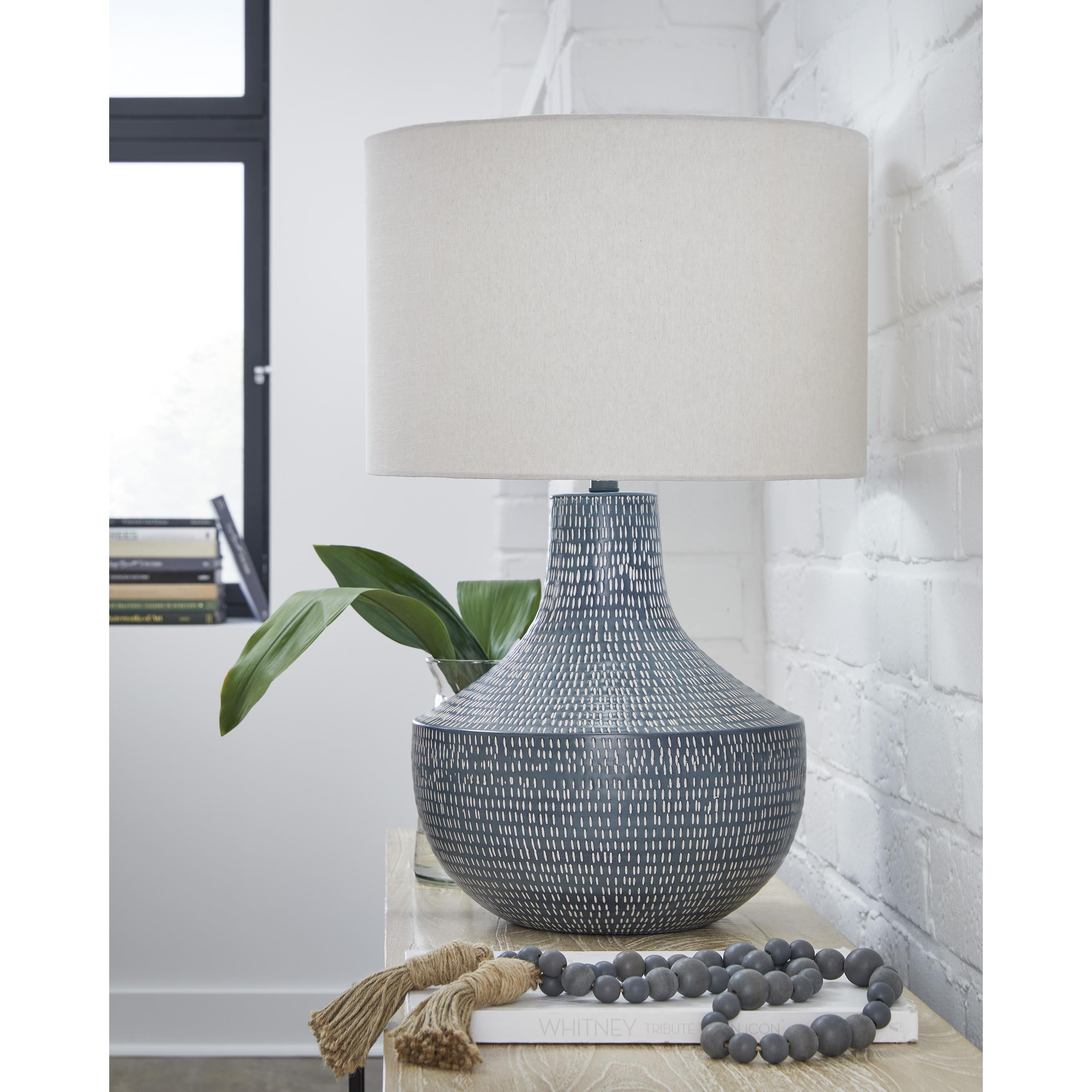 Signature Design by Ashley Schylarmont L207474 Metal Table Lamp - Image 2