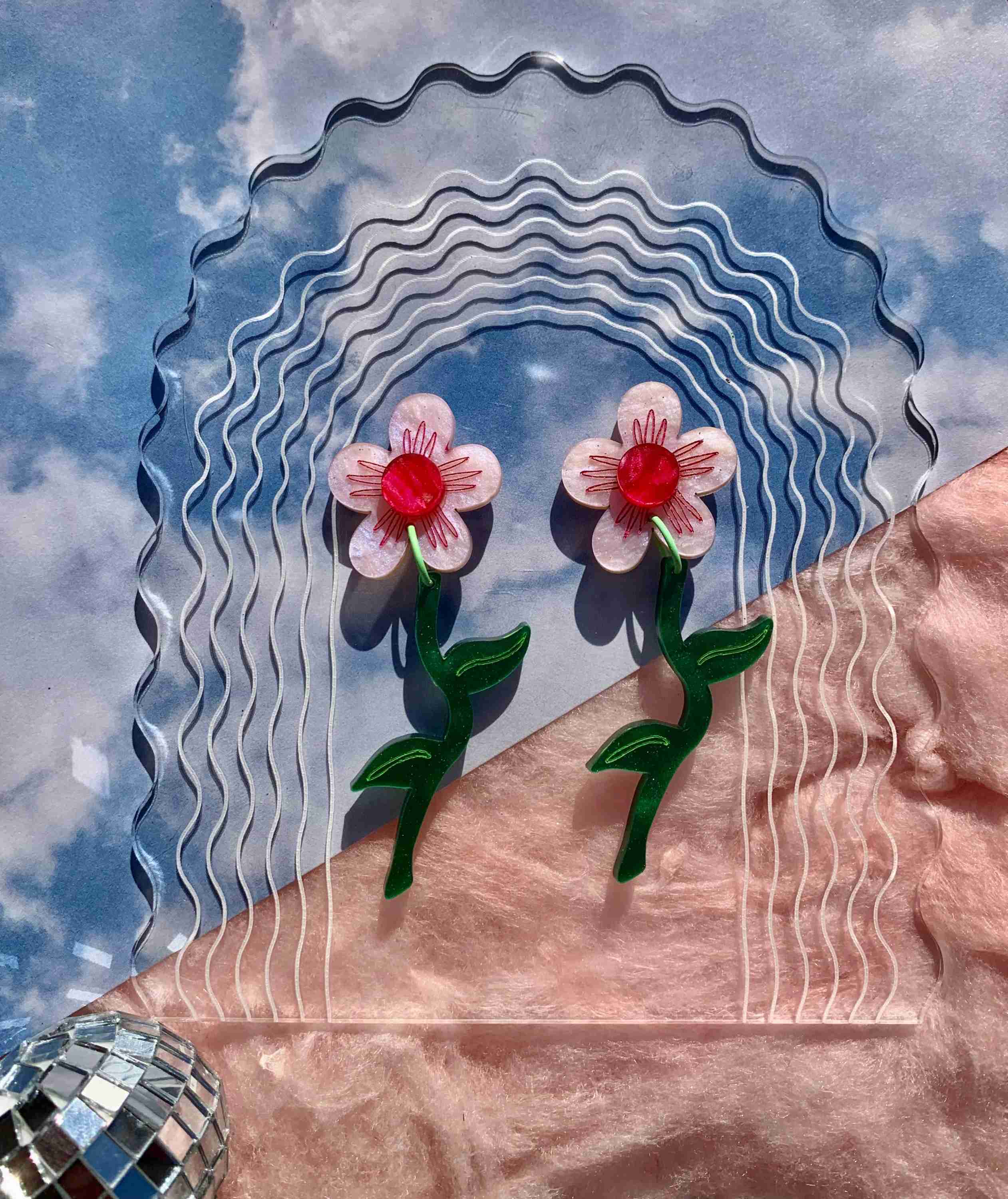 Wavy Daisies - Image 1
