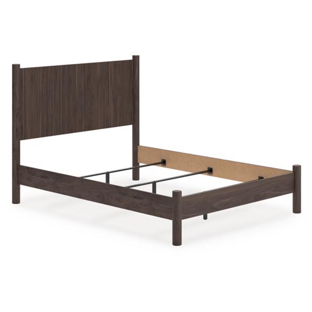 Signature Design by Ashley Pamytta PCB2614B18 Queen Panel Bed - Image 2