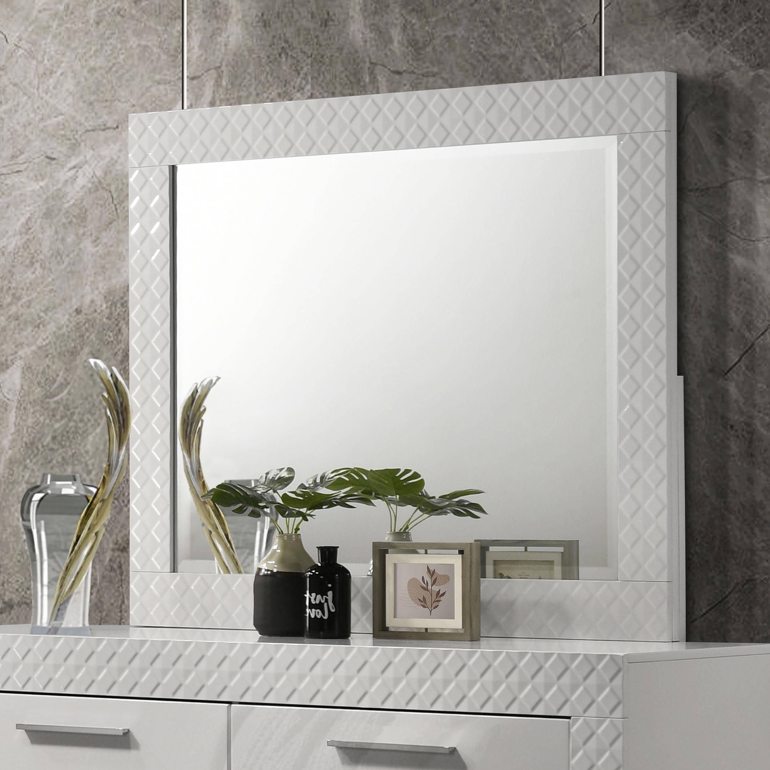 Coaster Furniture Ives 224944 Dresser Mirror - White High Gloss - Image 3