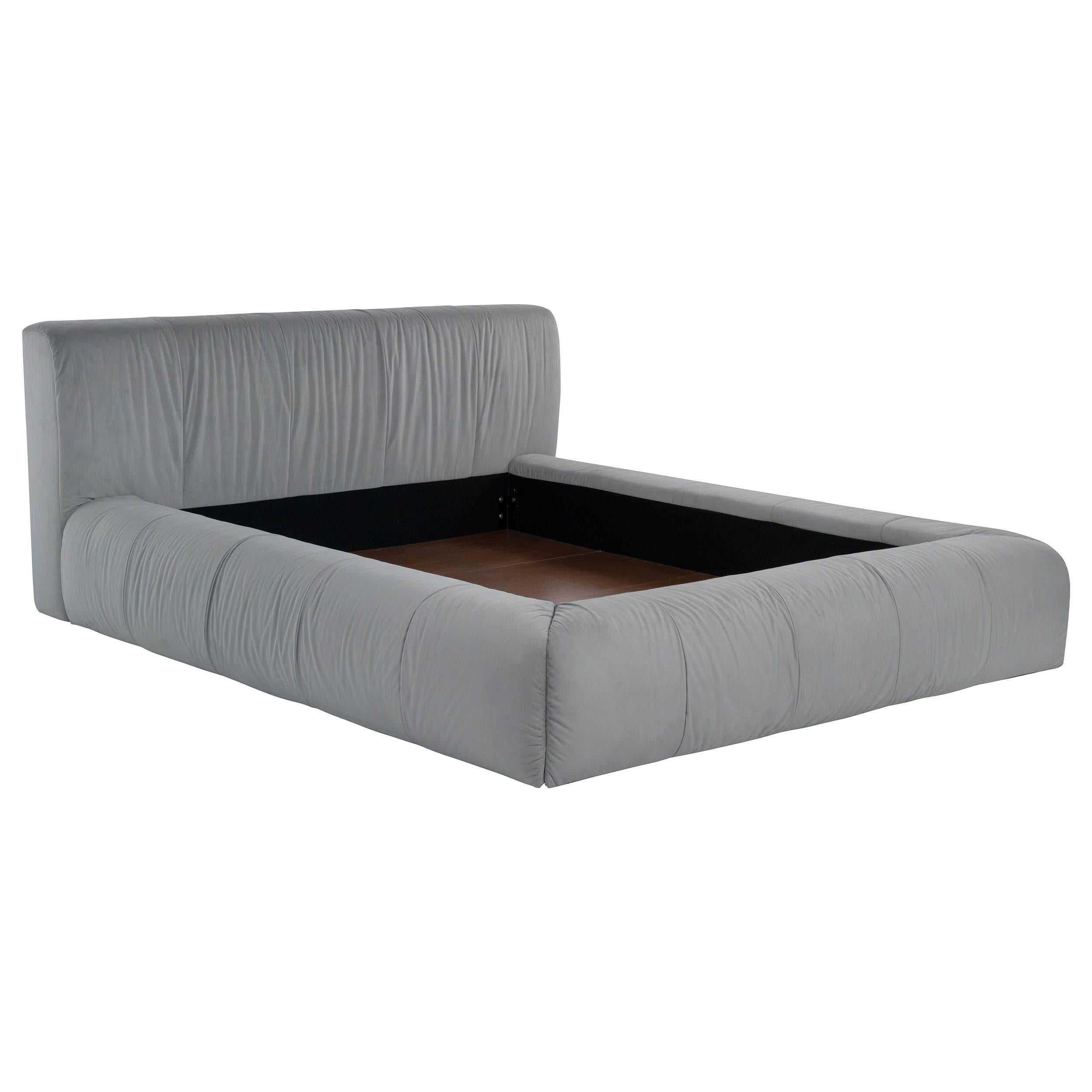 Coaster Furniture Wilshire 315981Q Upholstered Queen Platform Bed - Grey - Image 1