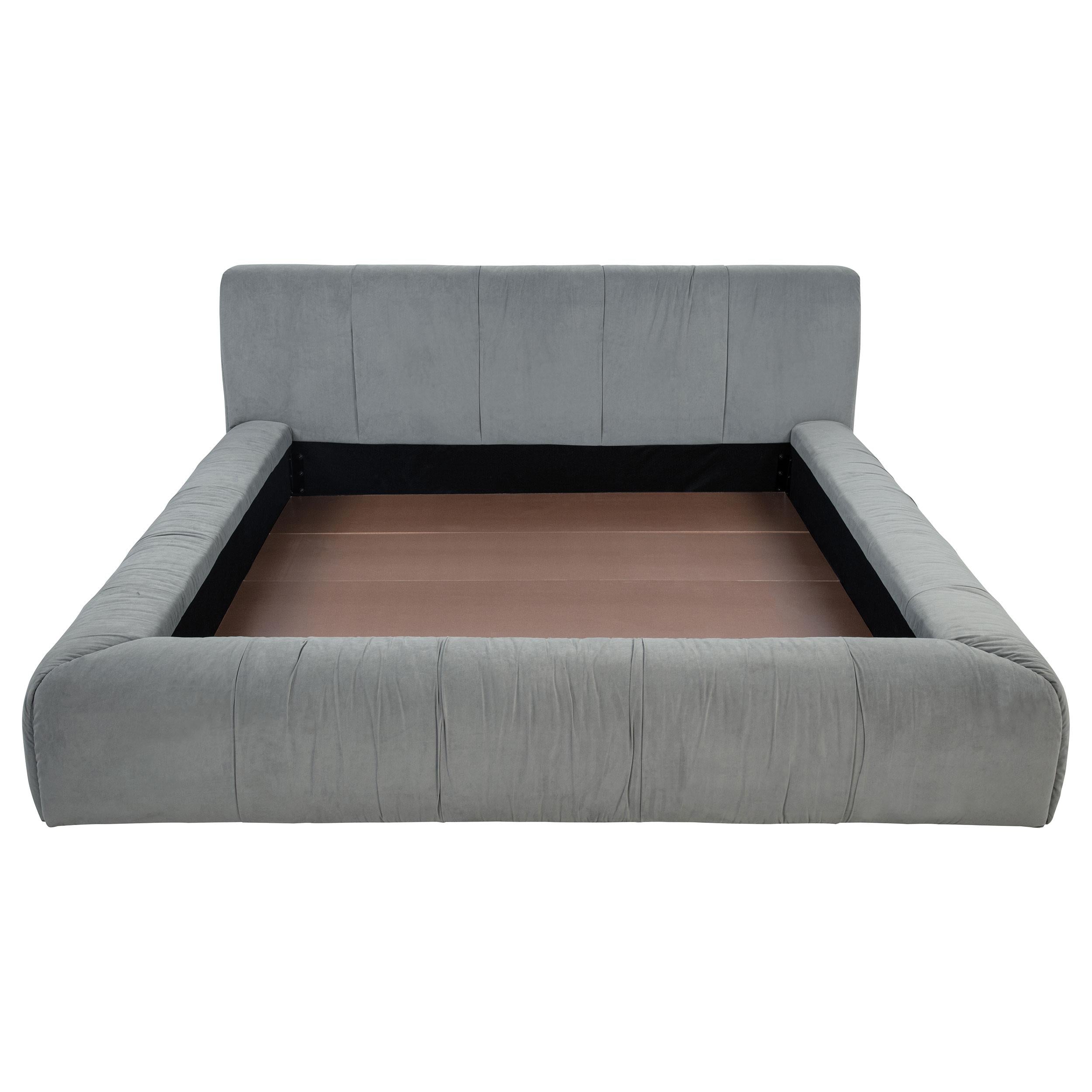 Coaster Furniture Wilshire 315981KE Upholstered Eastern King Platform Bed - Grey - Image 3