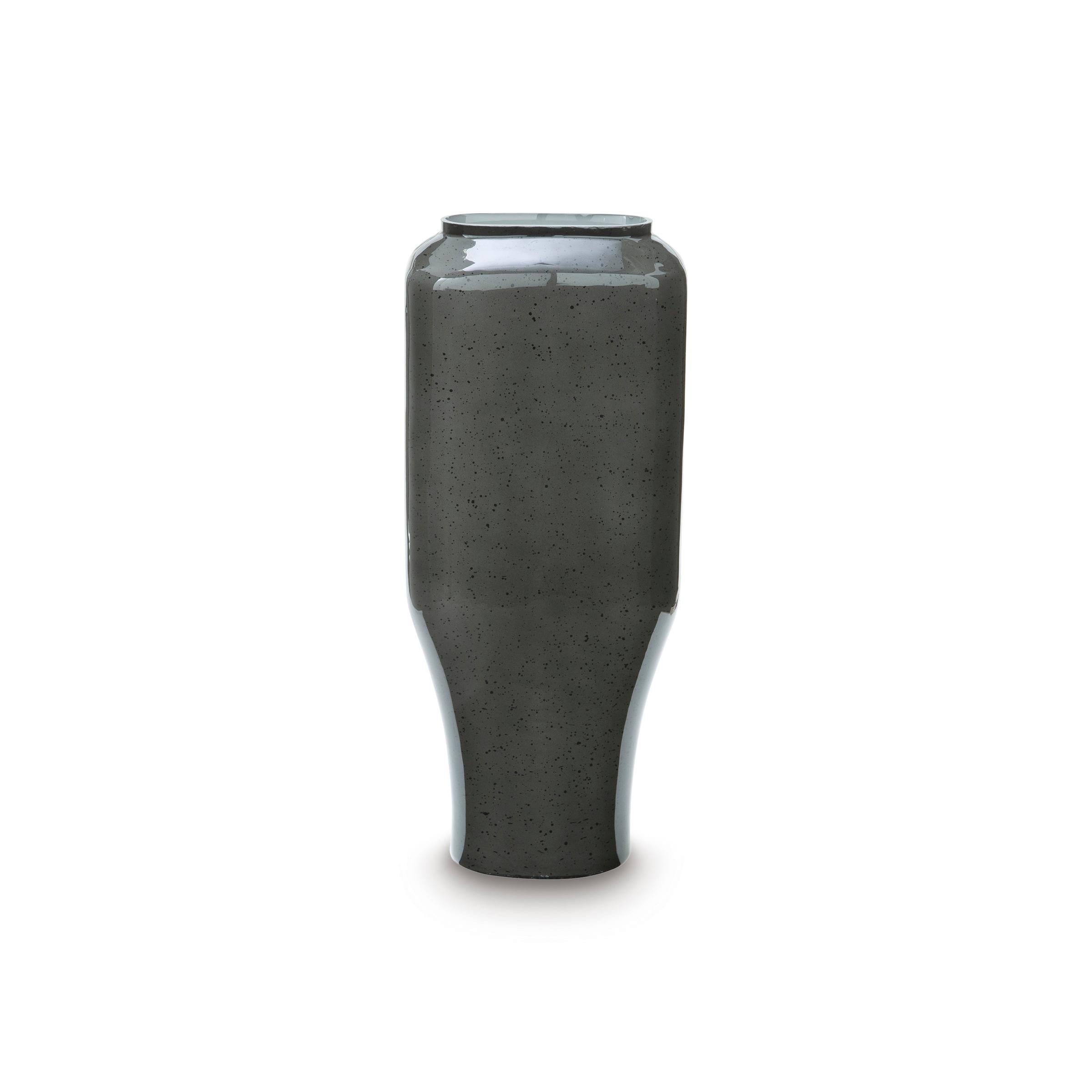 Signature Design by Ashley Kierlain A2000809 Vase - Image 1