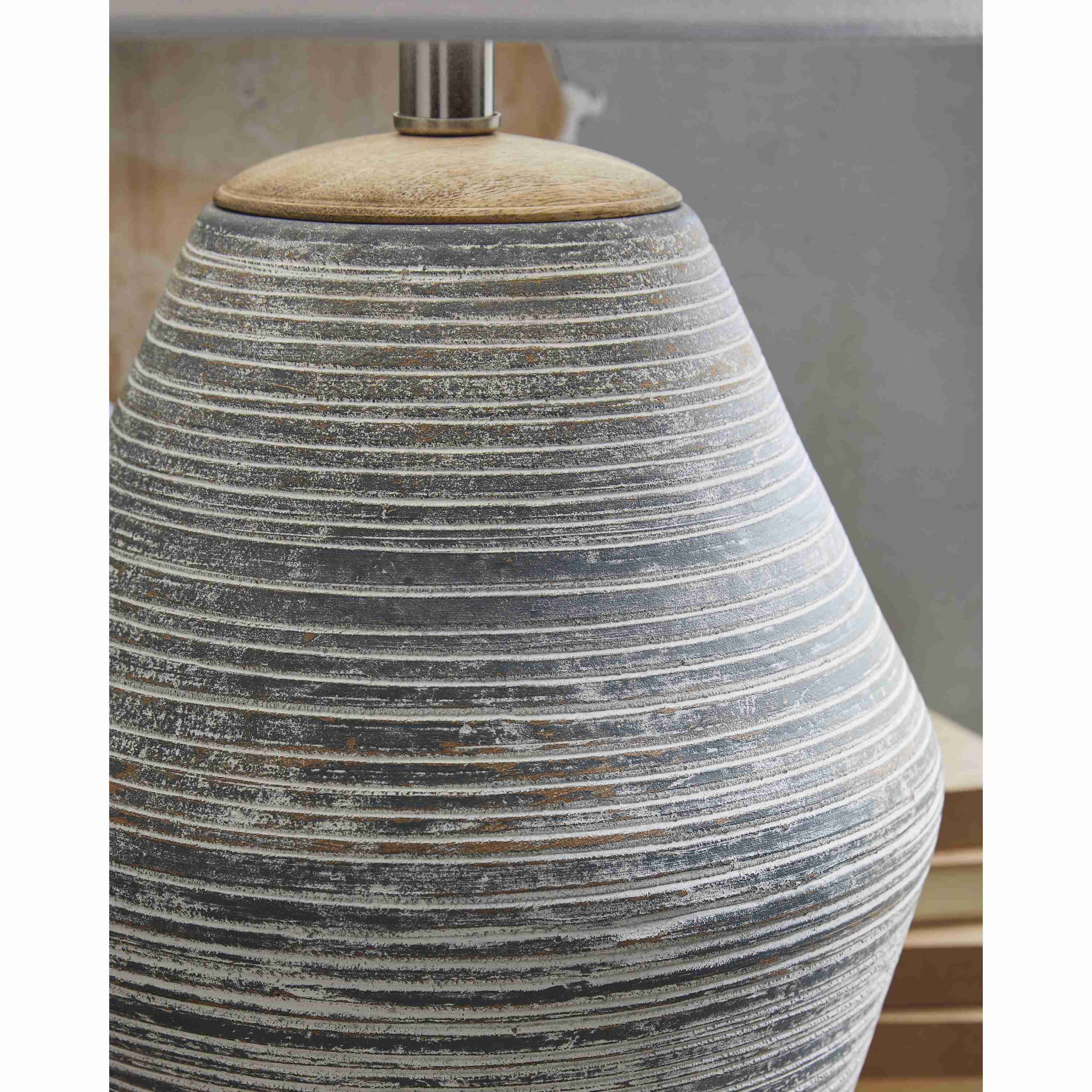 Signature Design by Ashley Lawrock L100834 Terracotta Table Lamp - Image 3