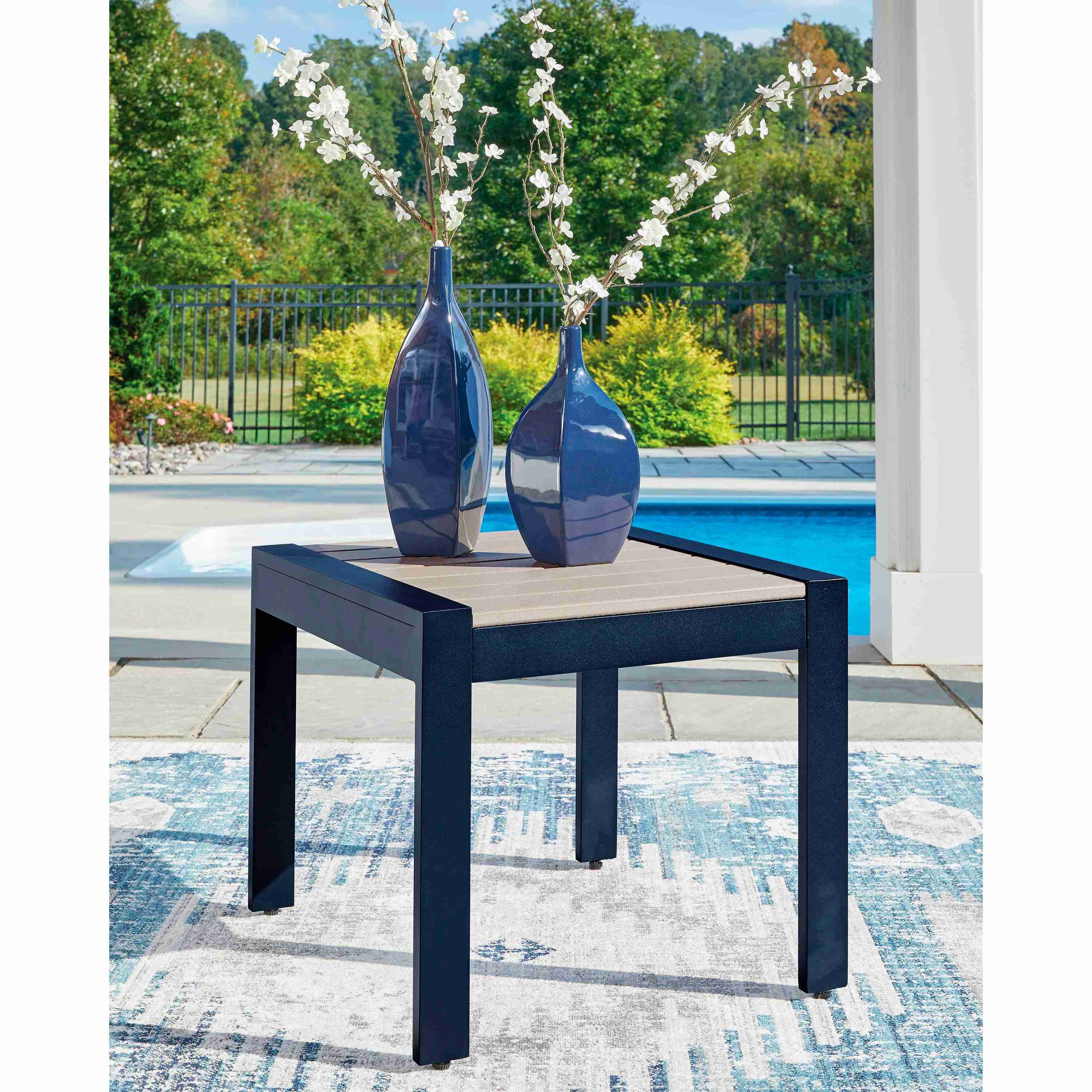 Signature Design by Ashley East Beach PCP587-703 Rectangular End Table - Image 3