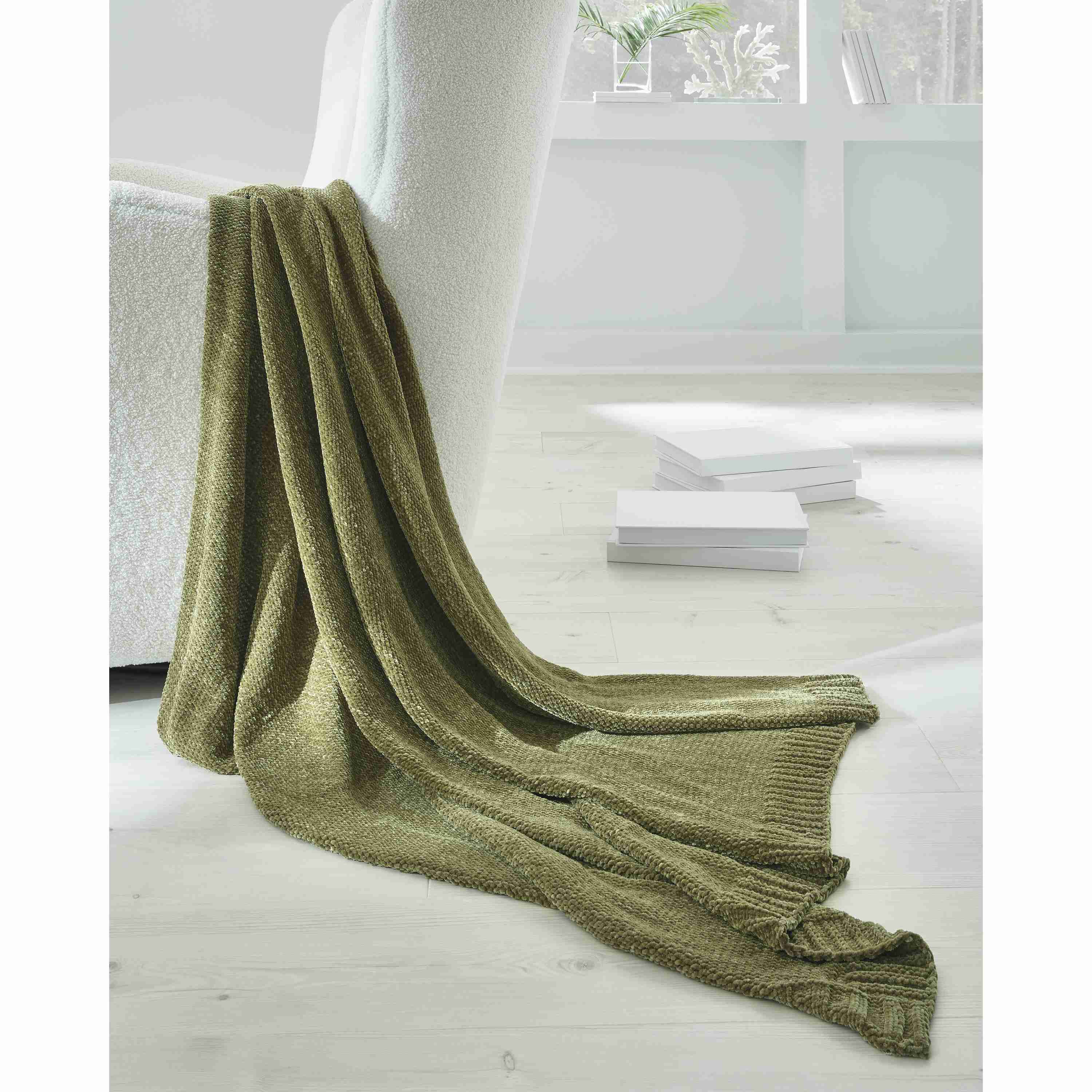 Signature Design by Ashley Anawood A1001178 Throw - Image 3