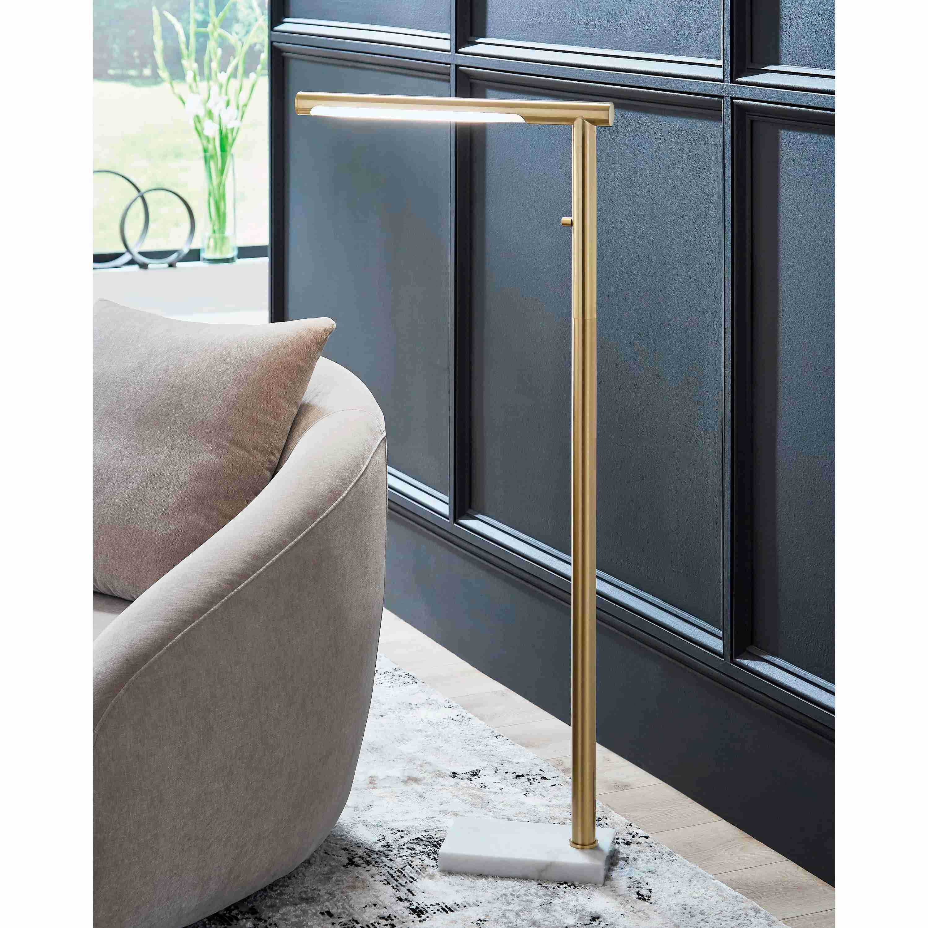Signature Design by Ashley Santiford Floorstanding Lamp L206121 - Image 3