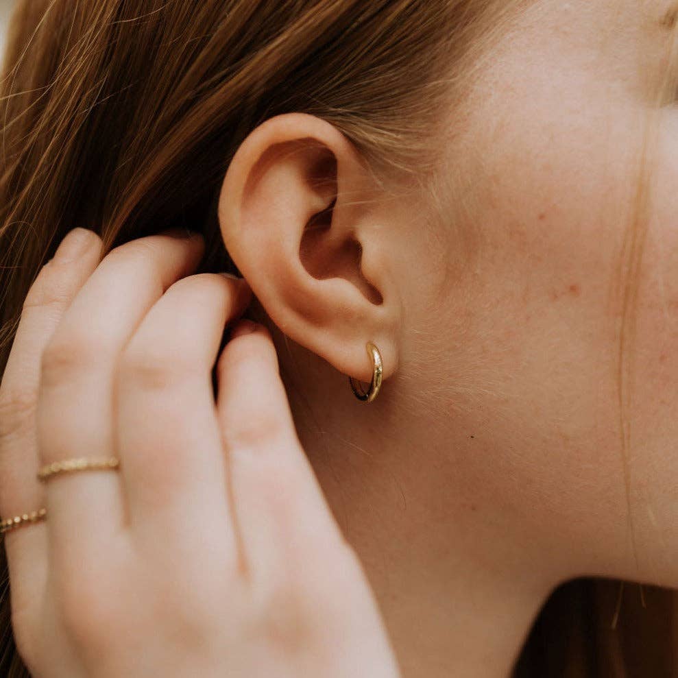 Olivia Essential Hoops - Image 1