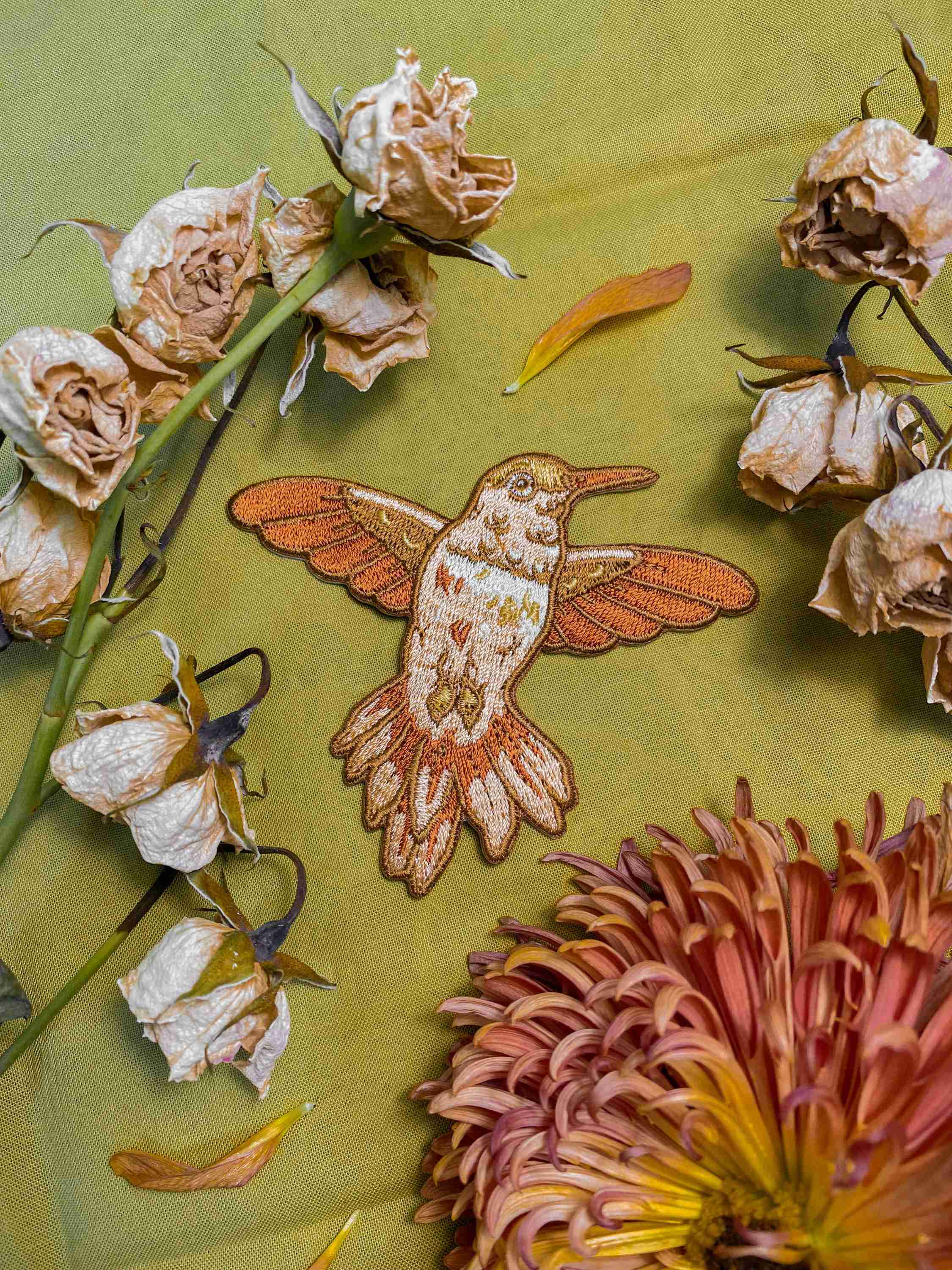 Hummingbird Embroidered Patch, Iron on Patch - Image 1