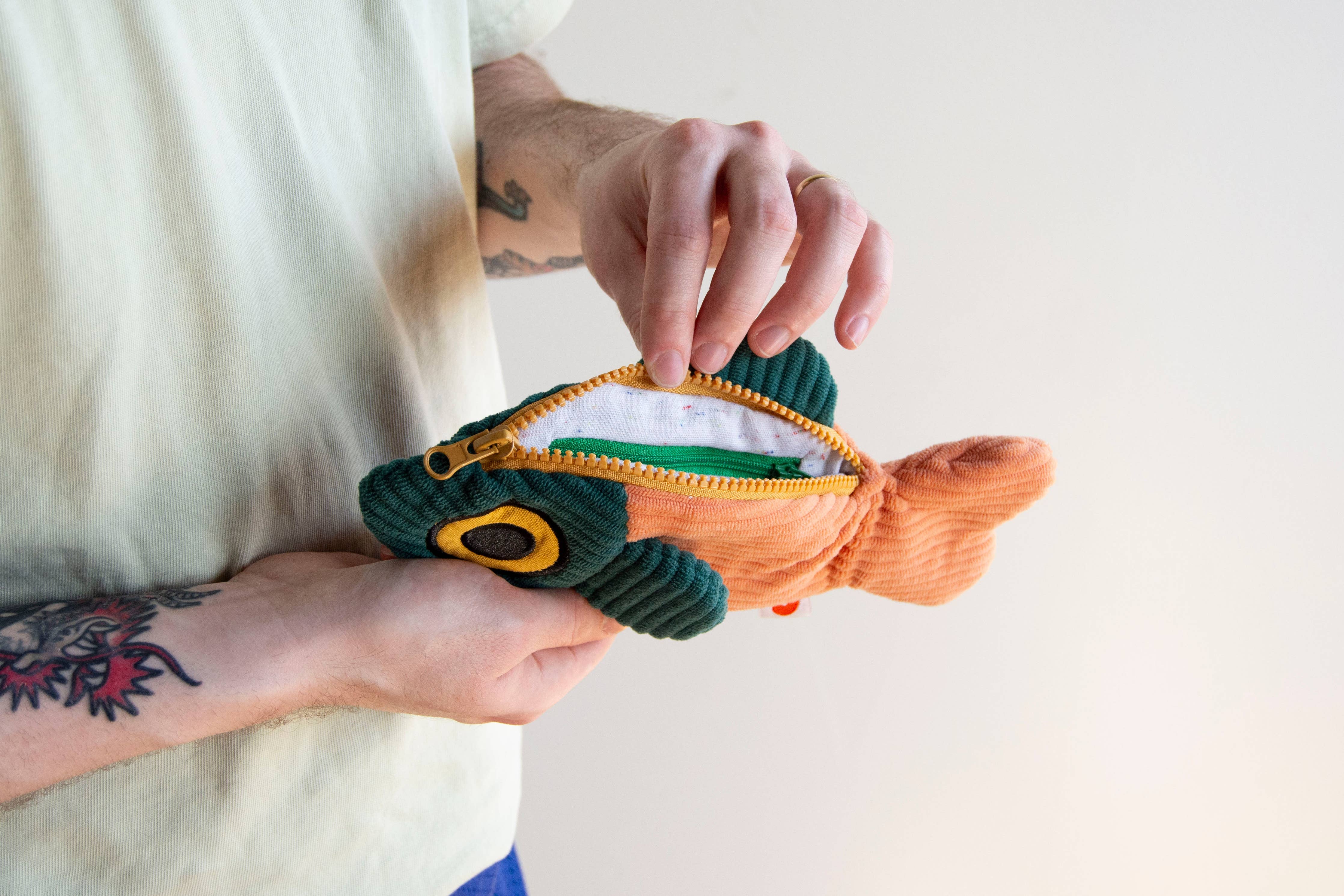 The Fish Pouch - Coral / Dark Green - Image 2