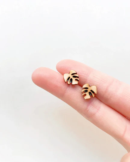 Hypoallergenic Wooden Tiny Dainty Plant Studs - Image 2