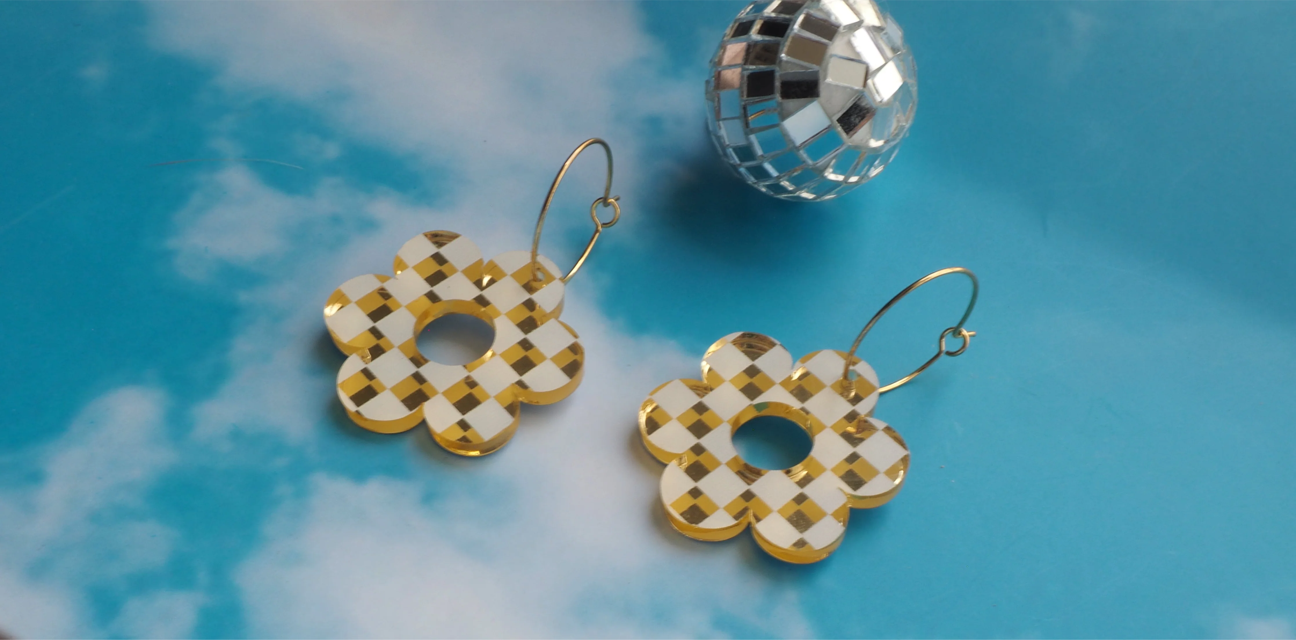 Checkered Flower Earrings - Image 2