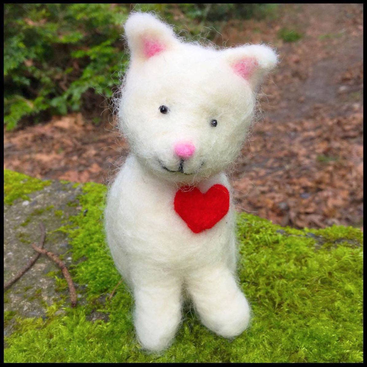 Kitties Needle Felting Kit - Image 2