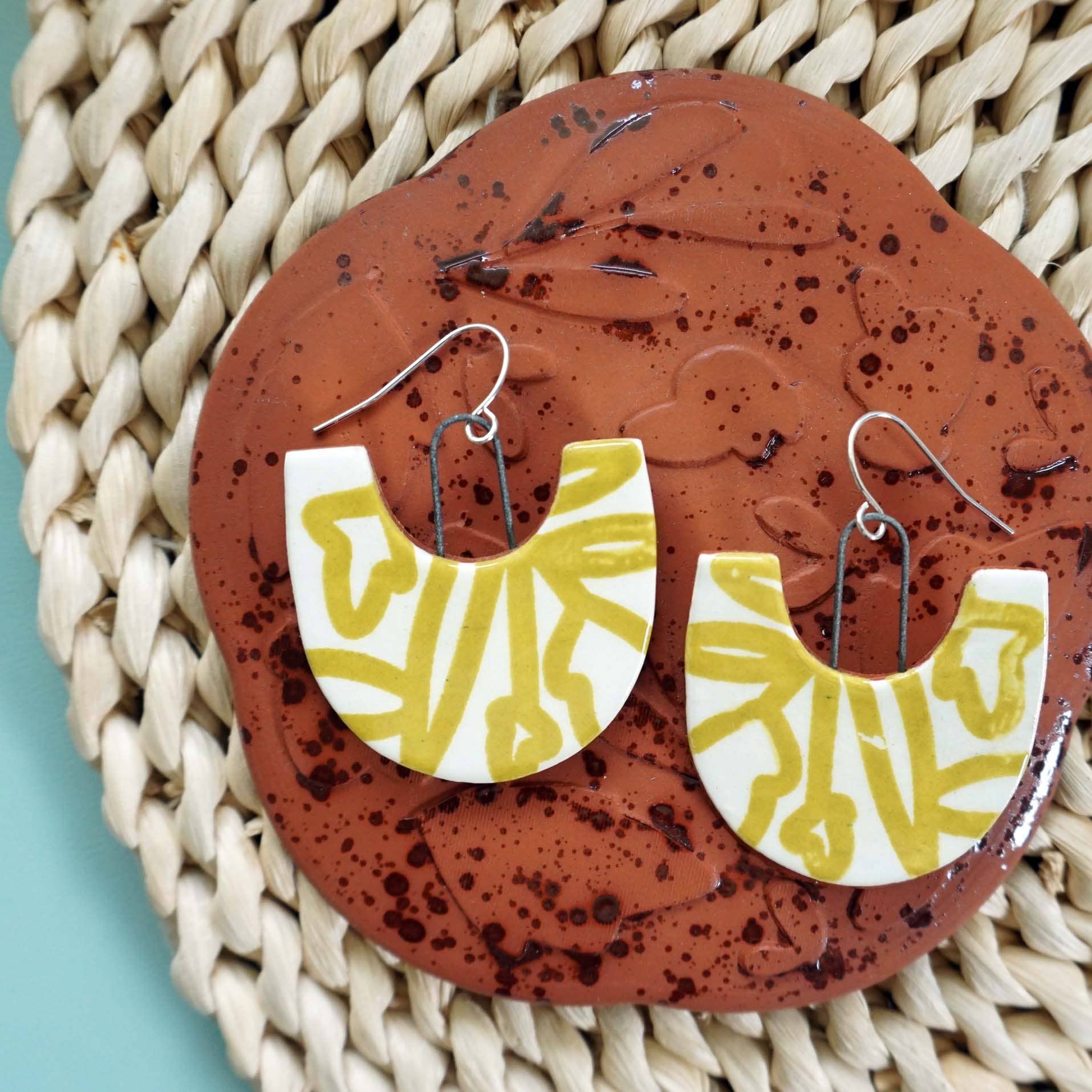 Bold Botanical Dangle Earrings - Image 1