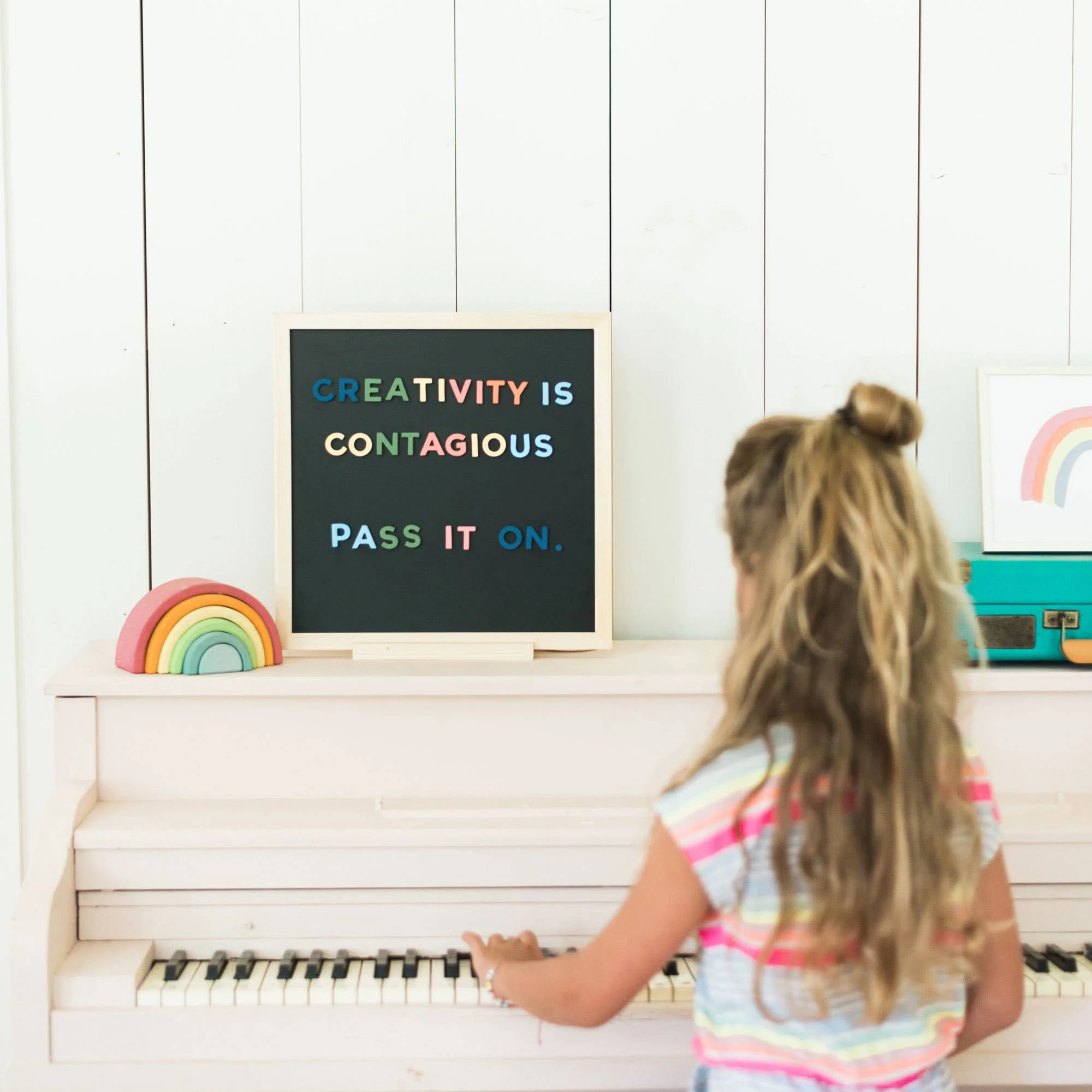 1" 200pc Rainbow Mod Magnetic Letters - Image 3