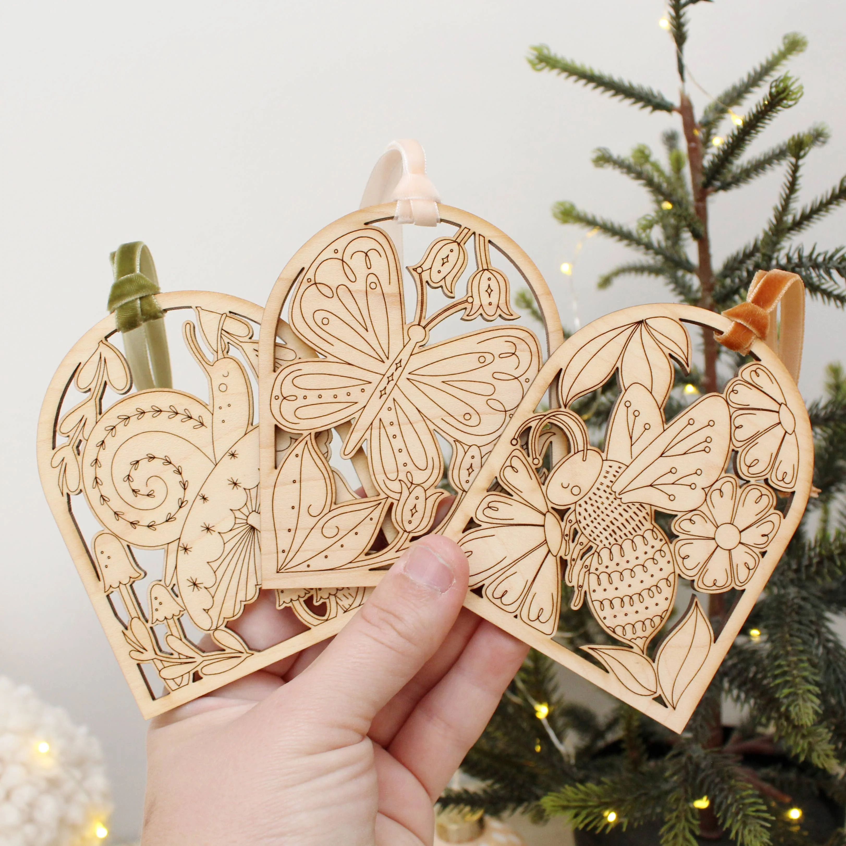 Wooden arch bee christmas holiday ornaments - Image 2
