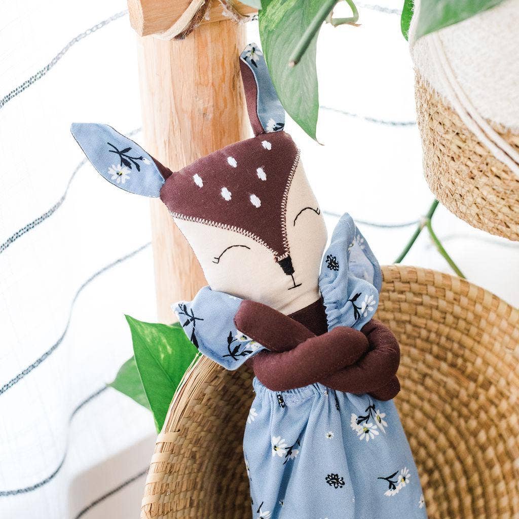 Delilah the Deer: Blue daisies - Image 2