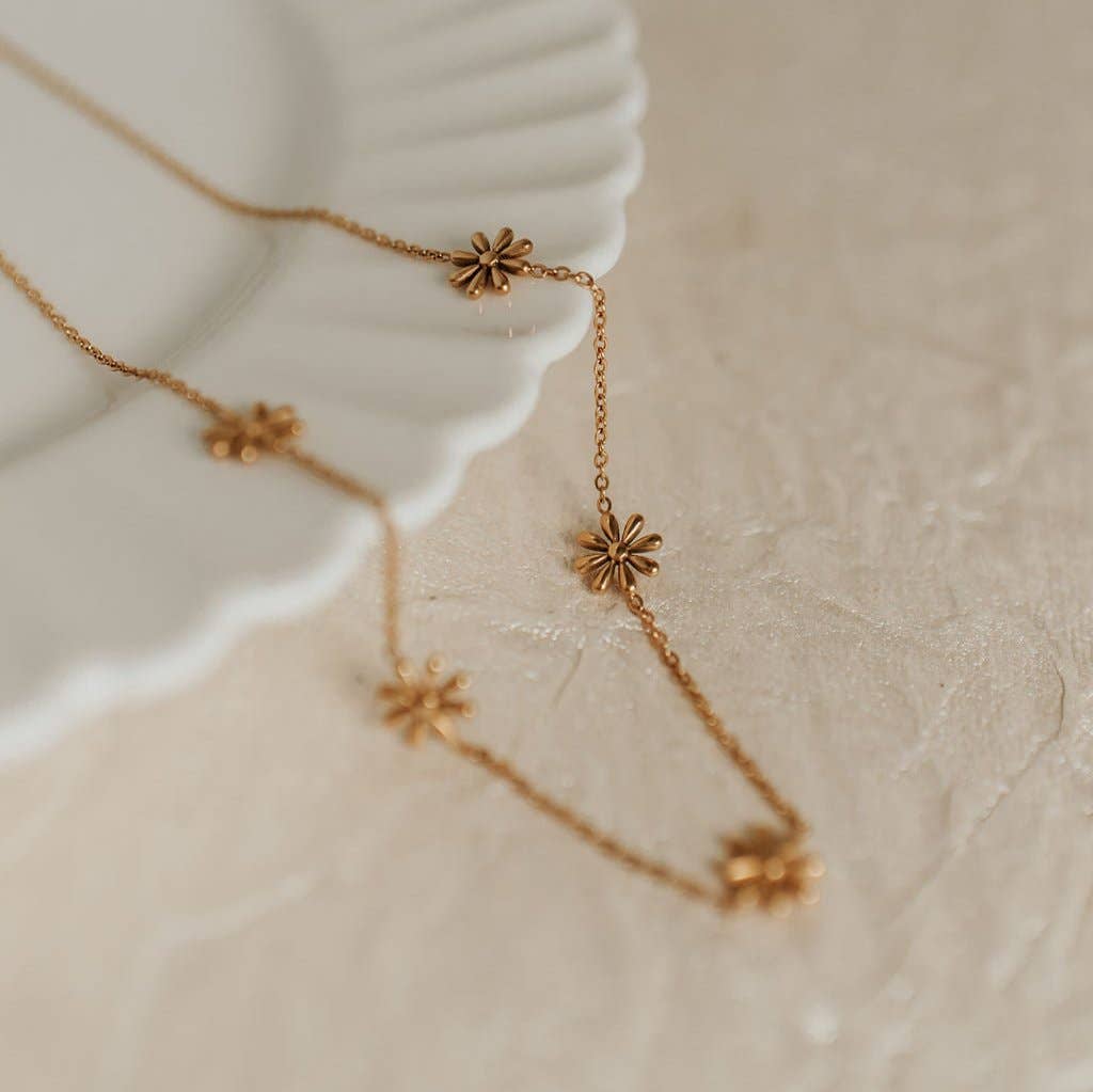 Anna Floral Necklace - Image 3