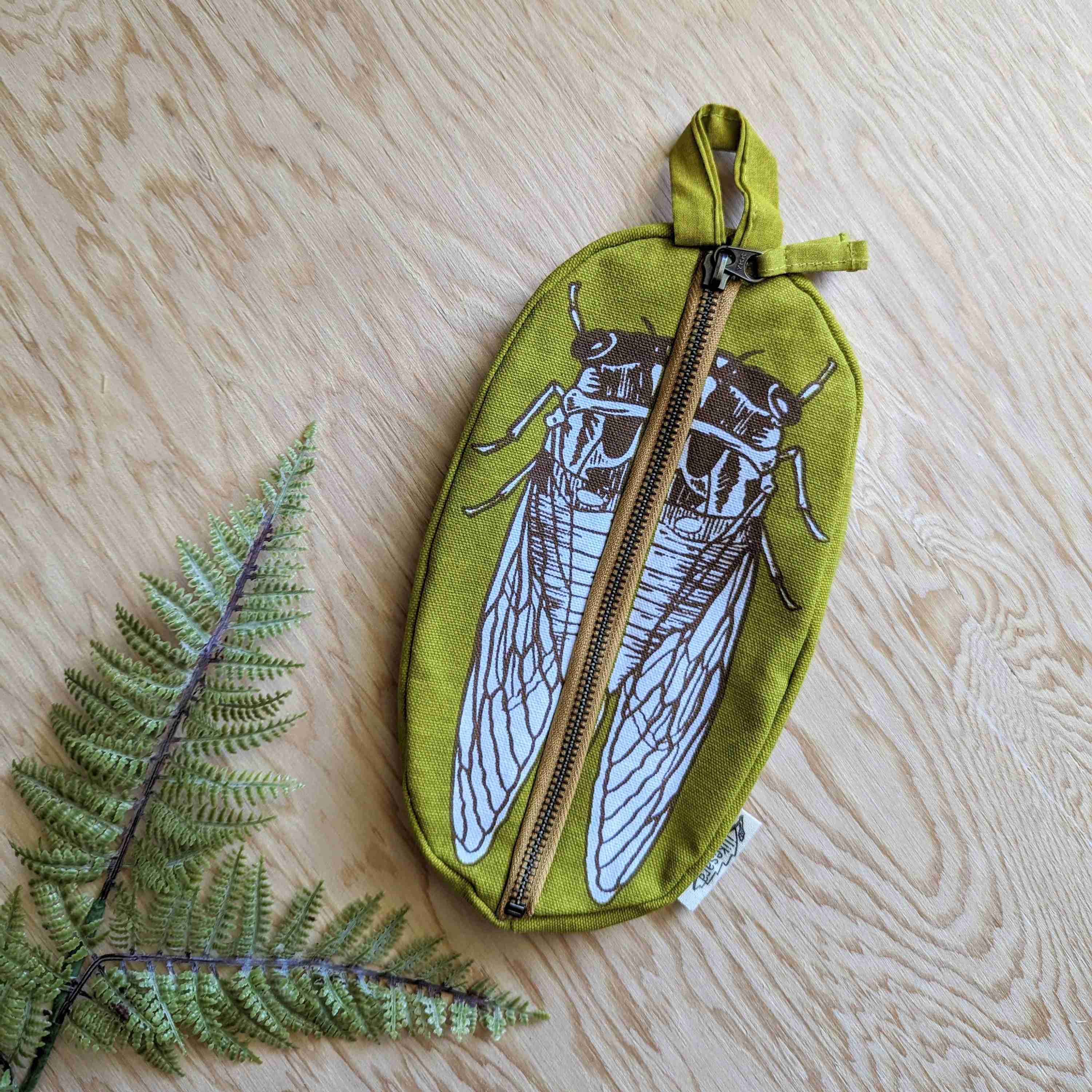 Zippered pouch | cicada - Image 1